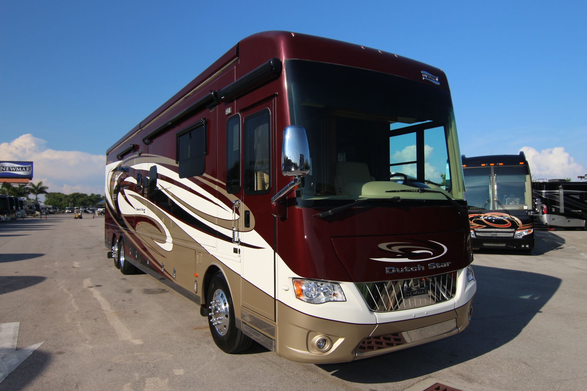 Used 2016 Newmar Dutch Star 4369 Class A  For Sale