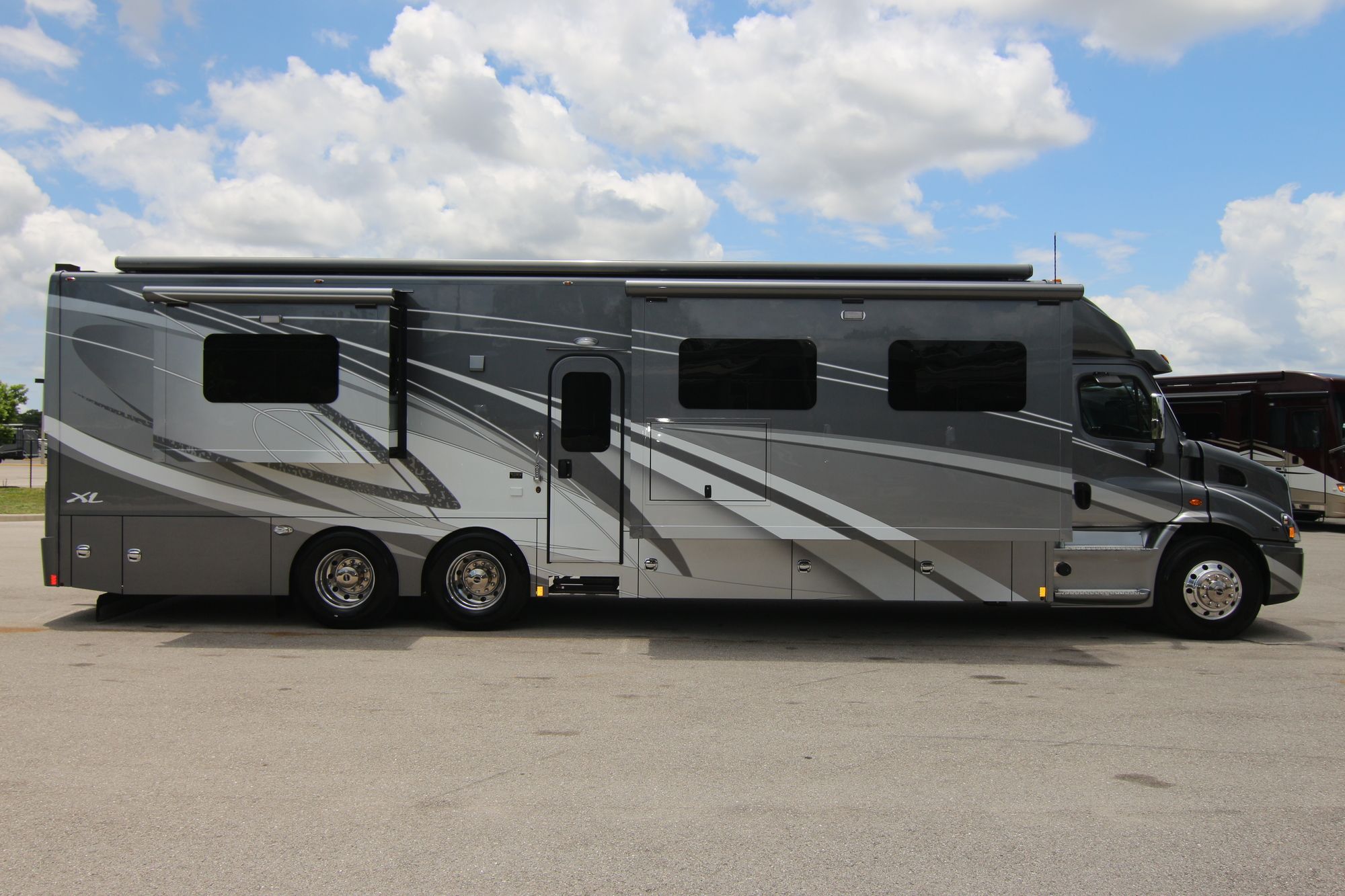 New 2020 Renegade Rv Xl X43DB Super C  For Sale