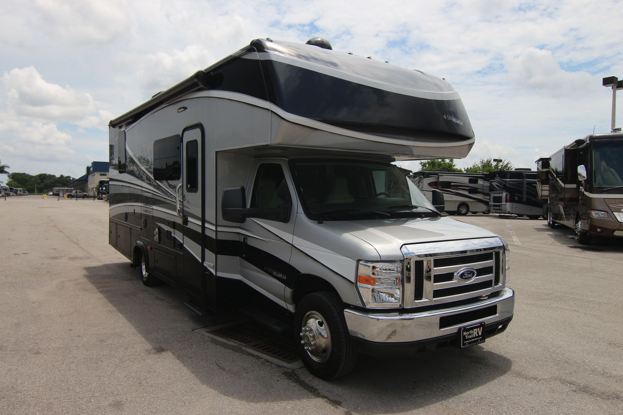 Used 2018 Forest River Isata 4 25FWF Class C  For Sale