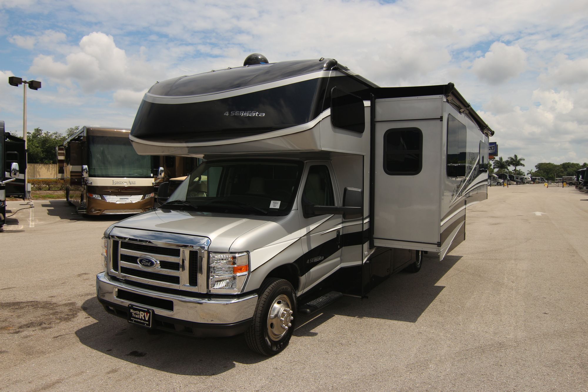 Used 2018 Forest River Isata 4 25FWF Class C  For Sale