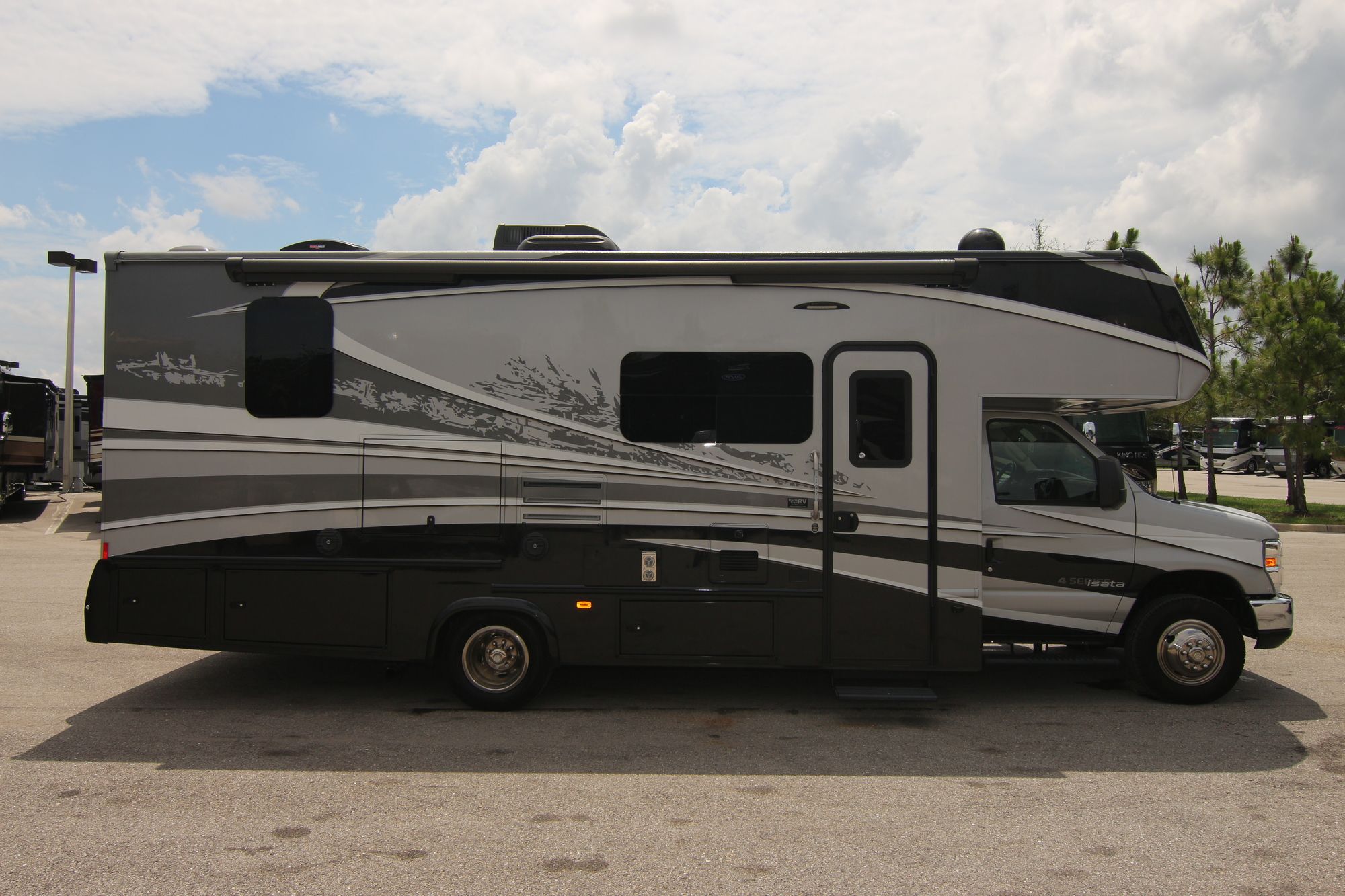 Used 2018 Forest River Isata 4 25FWF Class C  For Sale