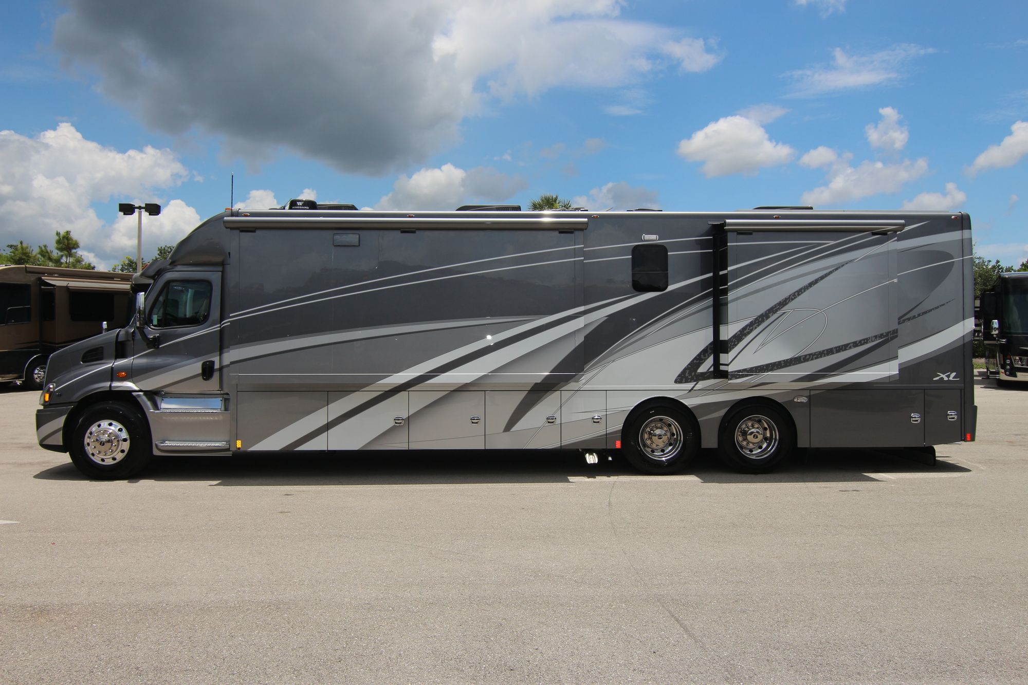 New 2020 Renegade Rv Xl X43DB Super C  For Sale