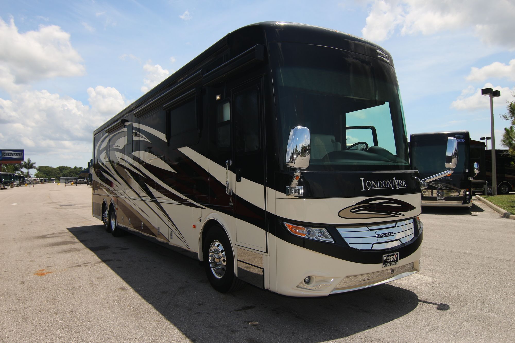 Used 2016 Newmar London Aire 4519 Class A  For Sale