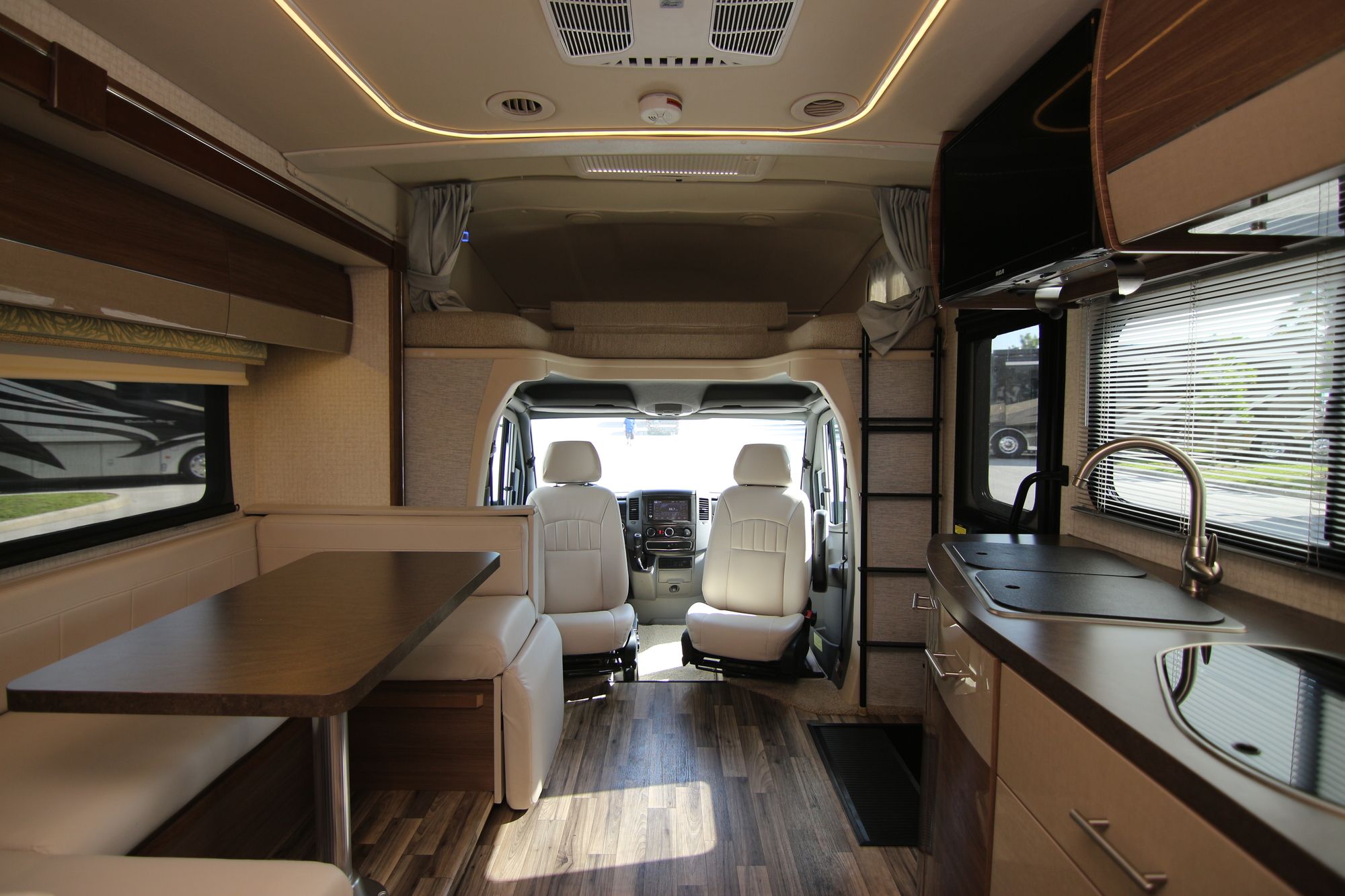 Used 2018 Winnebago View 24J Class C  For Sale