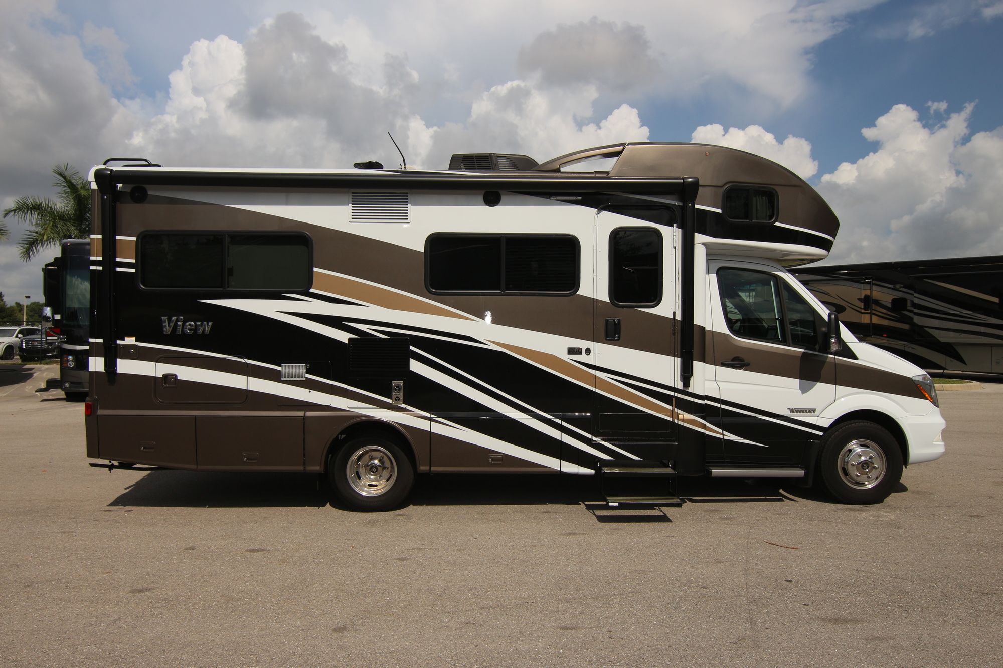 Used 2018 Winnebago View 24J Class C  For Sale