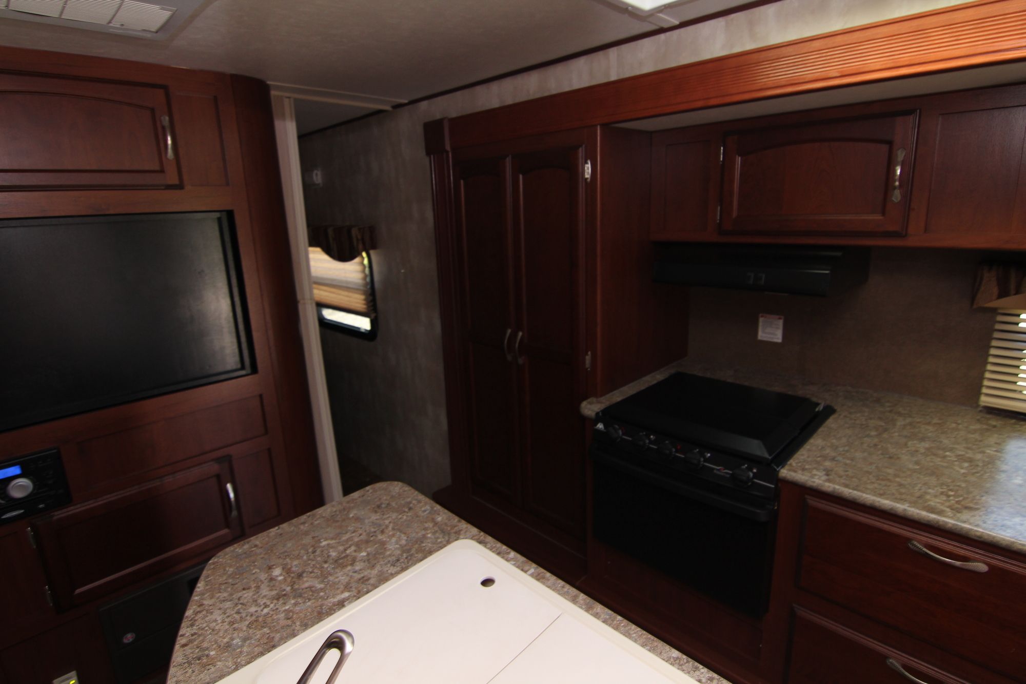 Used 2015 Winnebago Minnie 2351DKS Travel Trailer  For Sale