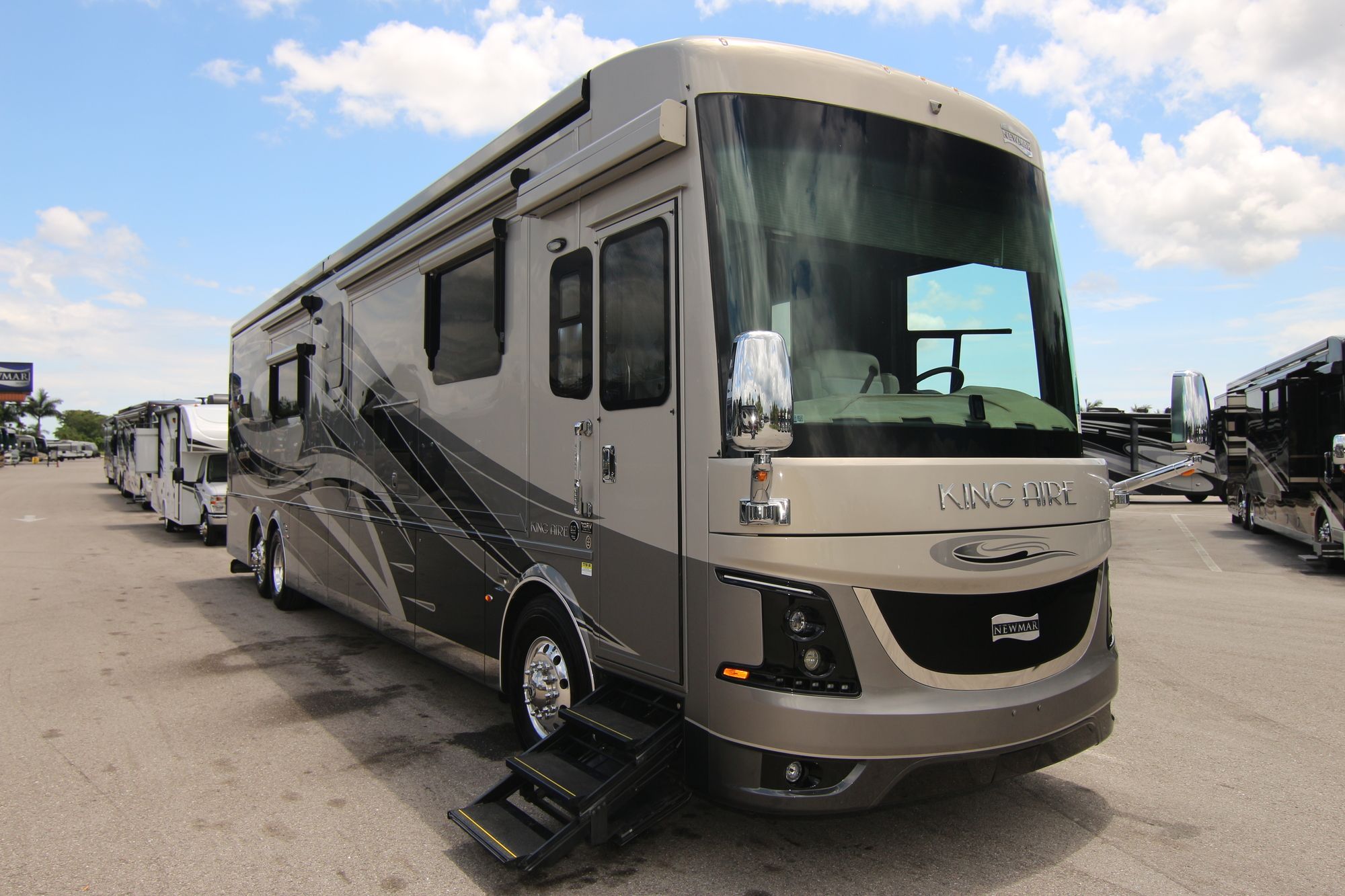 Used 2018 Newmar King Aire 4553 Class A  For Sale