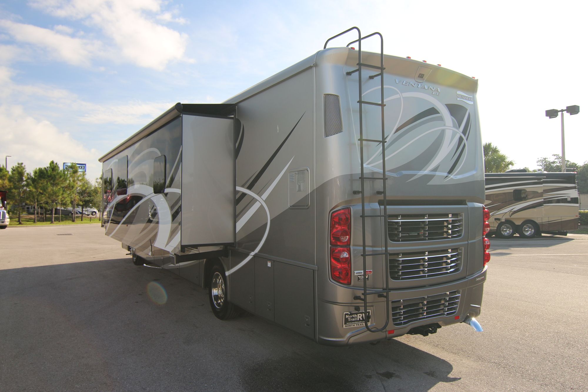 New 2019 Newmar Ventana Le 4037 Class A  For Sale