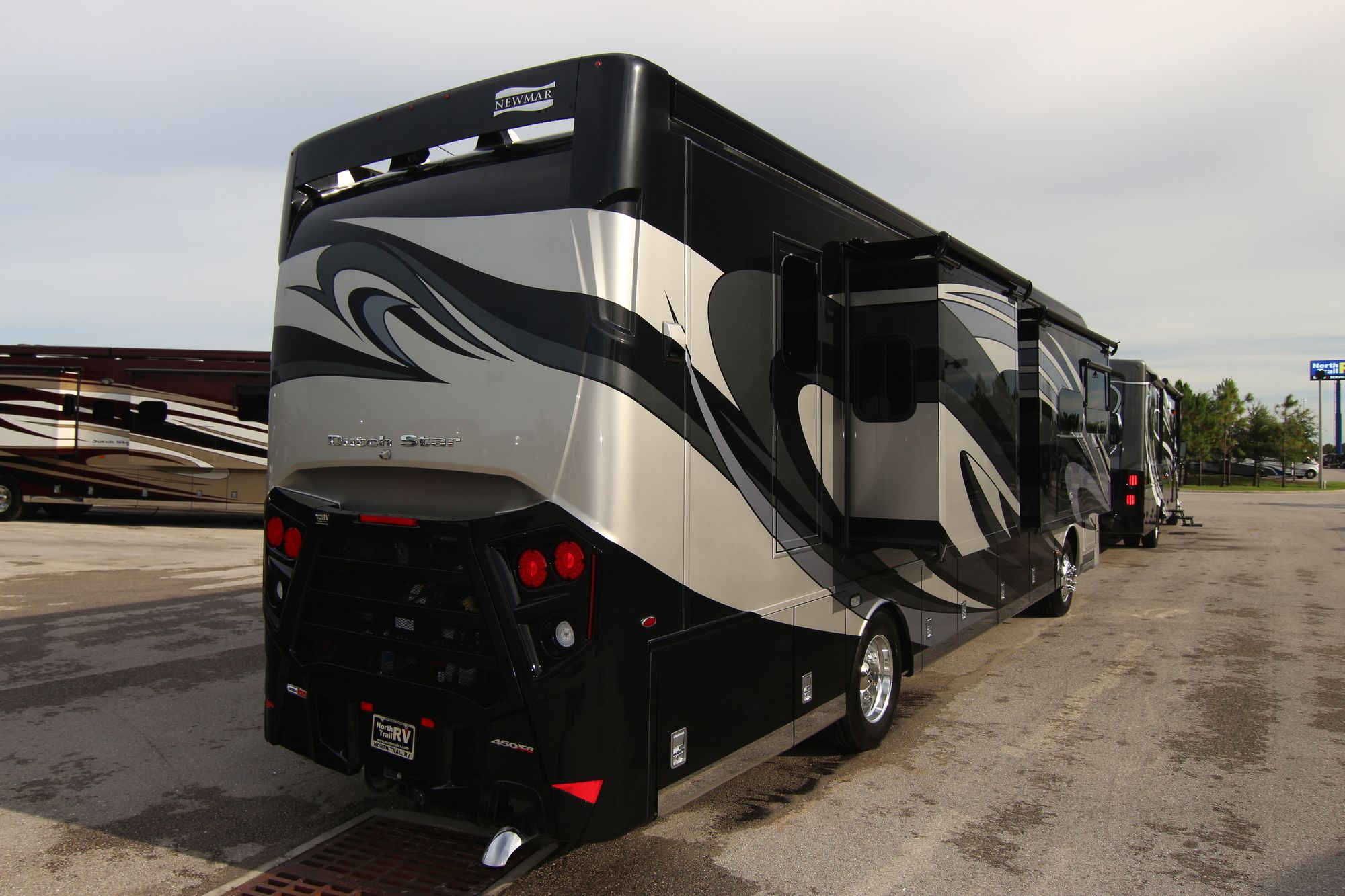 Used 2019 Newmar Dutch Star 3736 Class A  For Sale