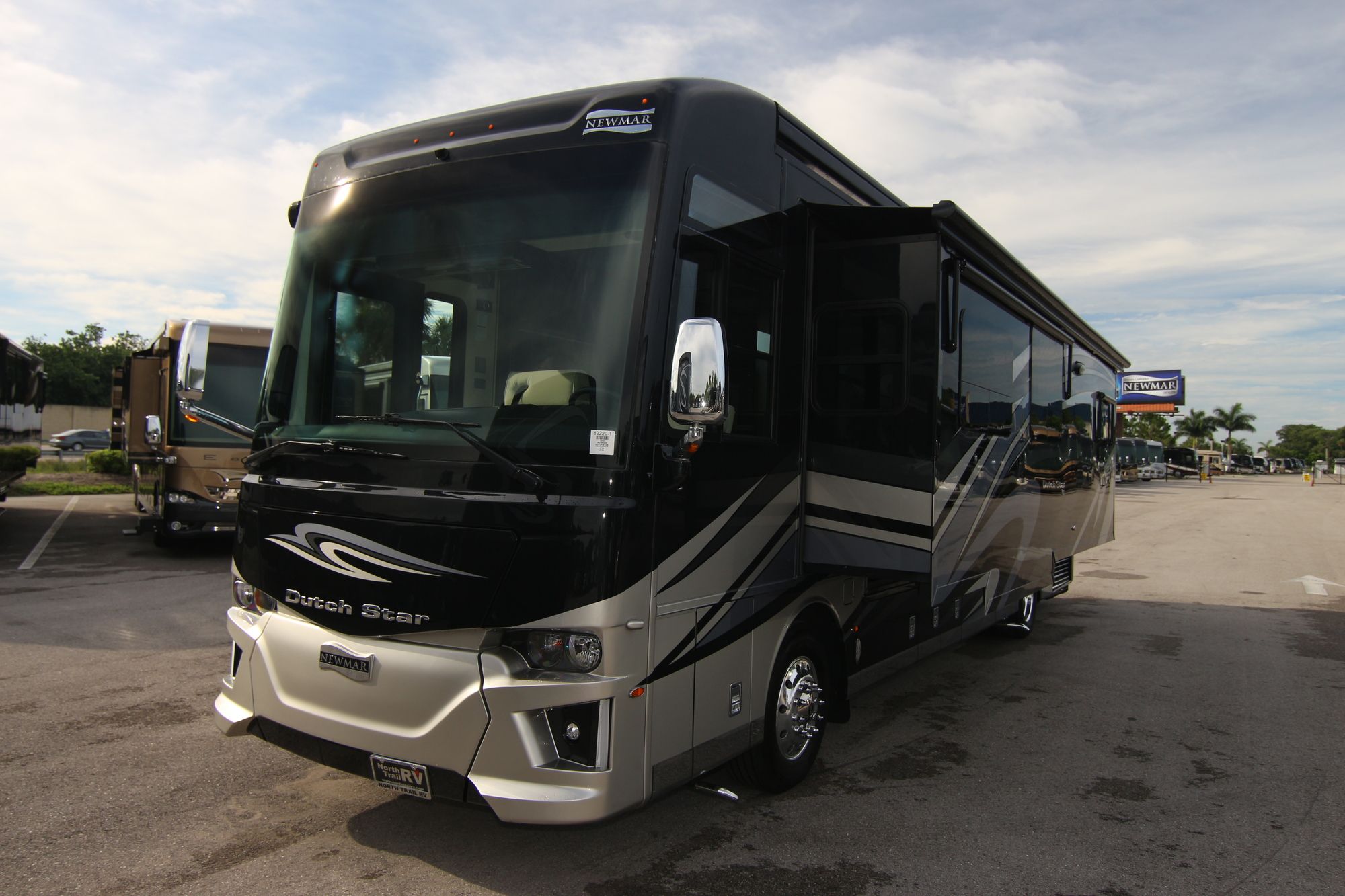 Used 2019 Newmar Dutch Star 3736 Class A  For Sale