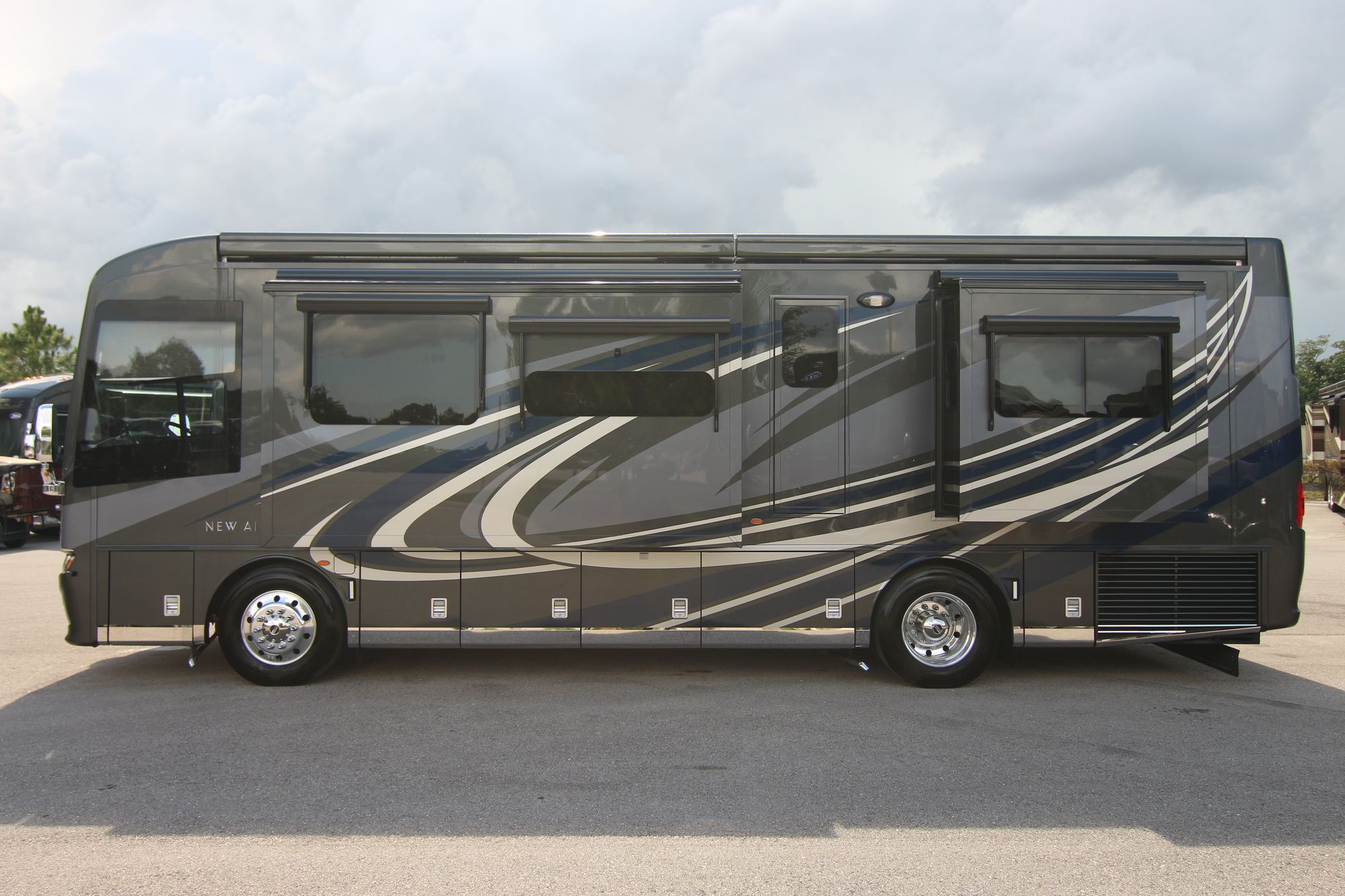 Used 2019 Newmar New Aire 3341 Class A  For Sale