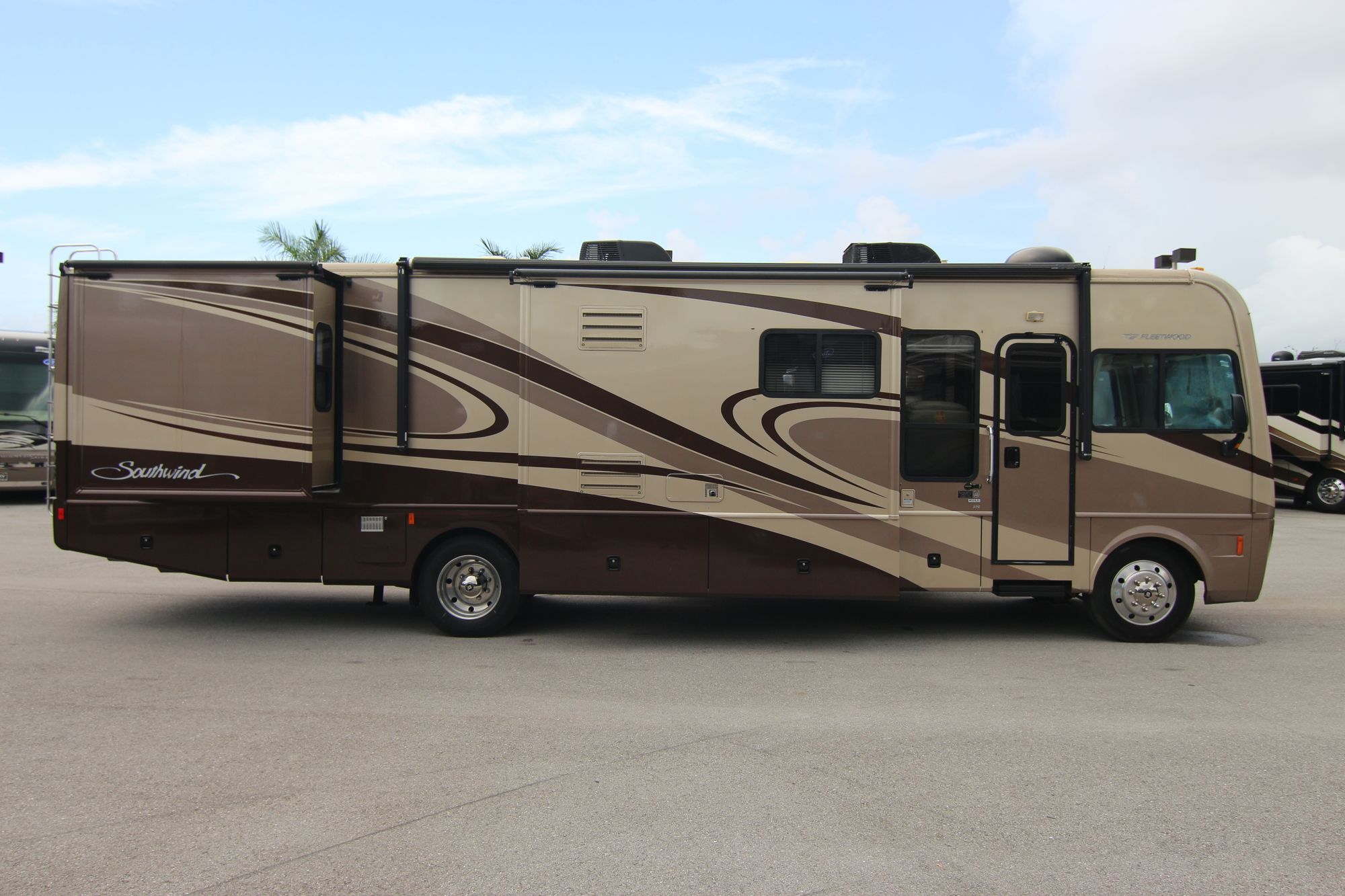 Used 2007 Fleetwood Southwind 37C Class A  For Sale