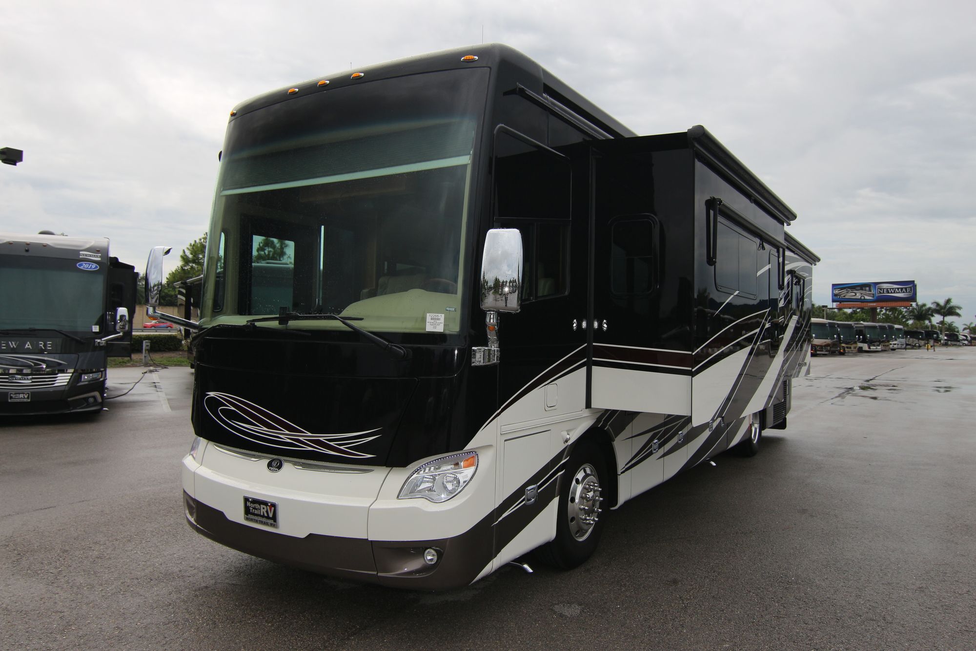 Used 2016 Tiffin Motor Homes Allegro Bus 37AP Class A  For Sale