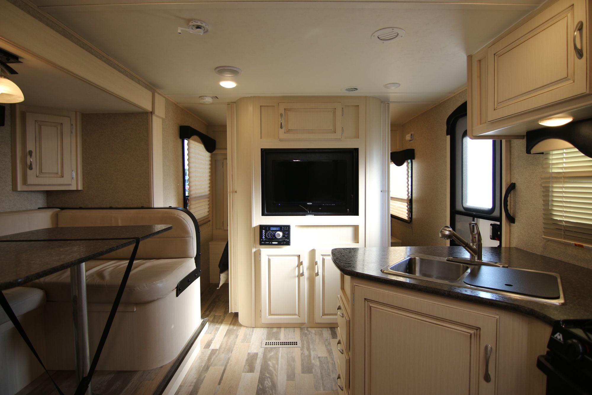 Used 2016 Winnebago Minnie 2201DS Travel Trailer  For Sale