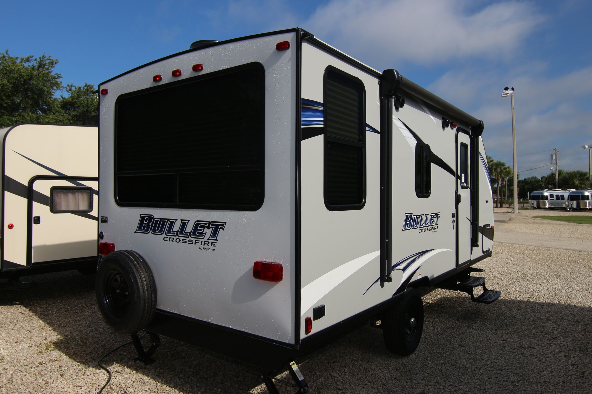 Used 2019 Keystone Bullet Crossfire 1900 RD Travel Trailer  For Sale