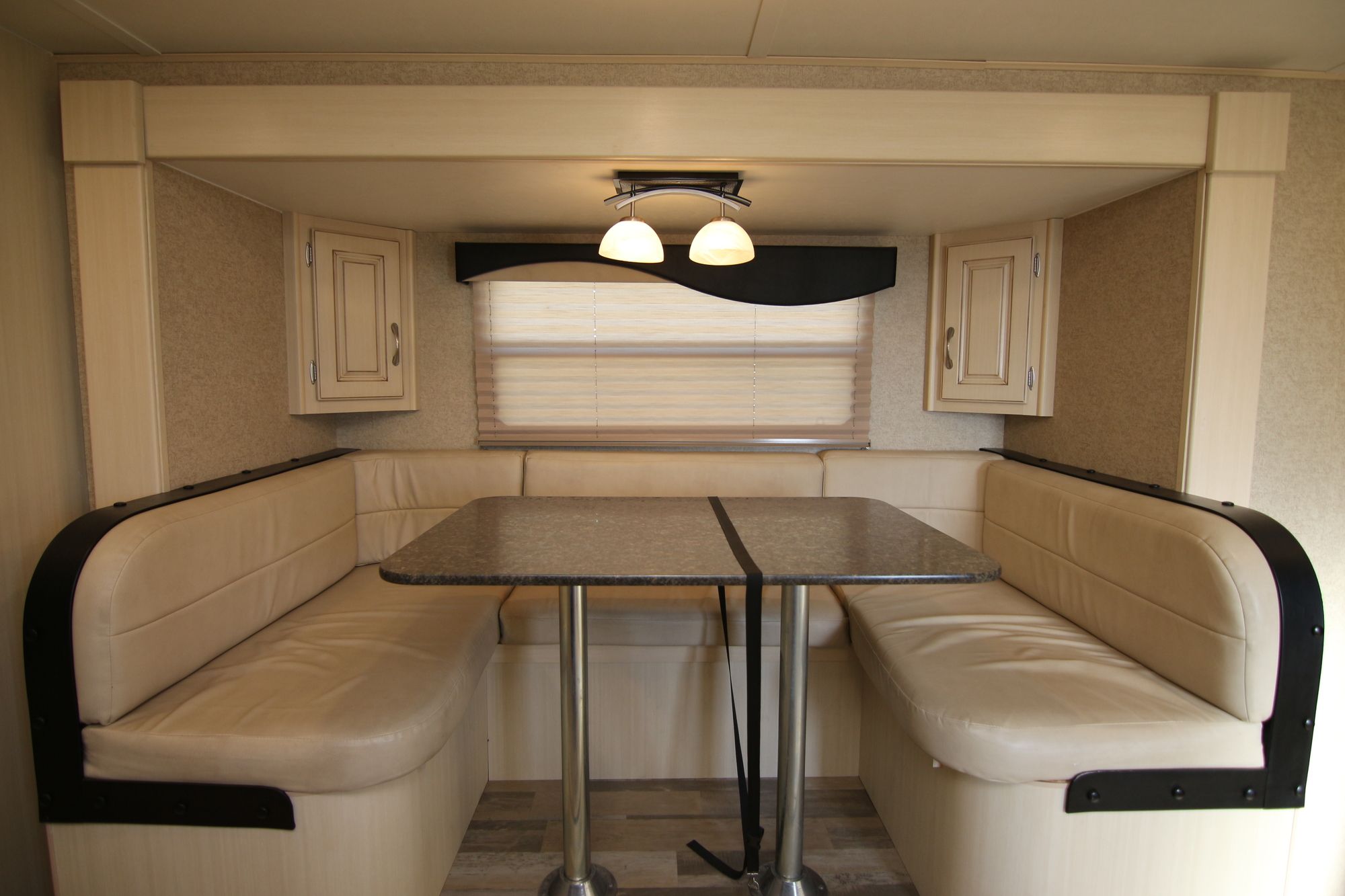 Used 2016 Winnebago Minnie 2201DS Travel Trailer  For Sale