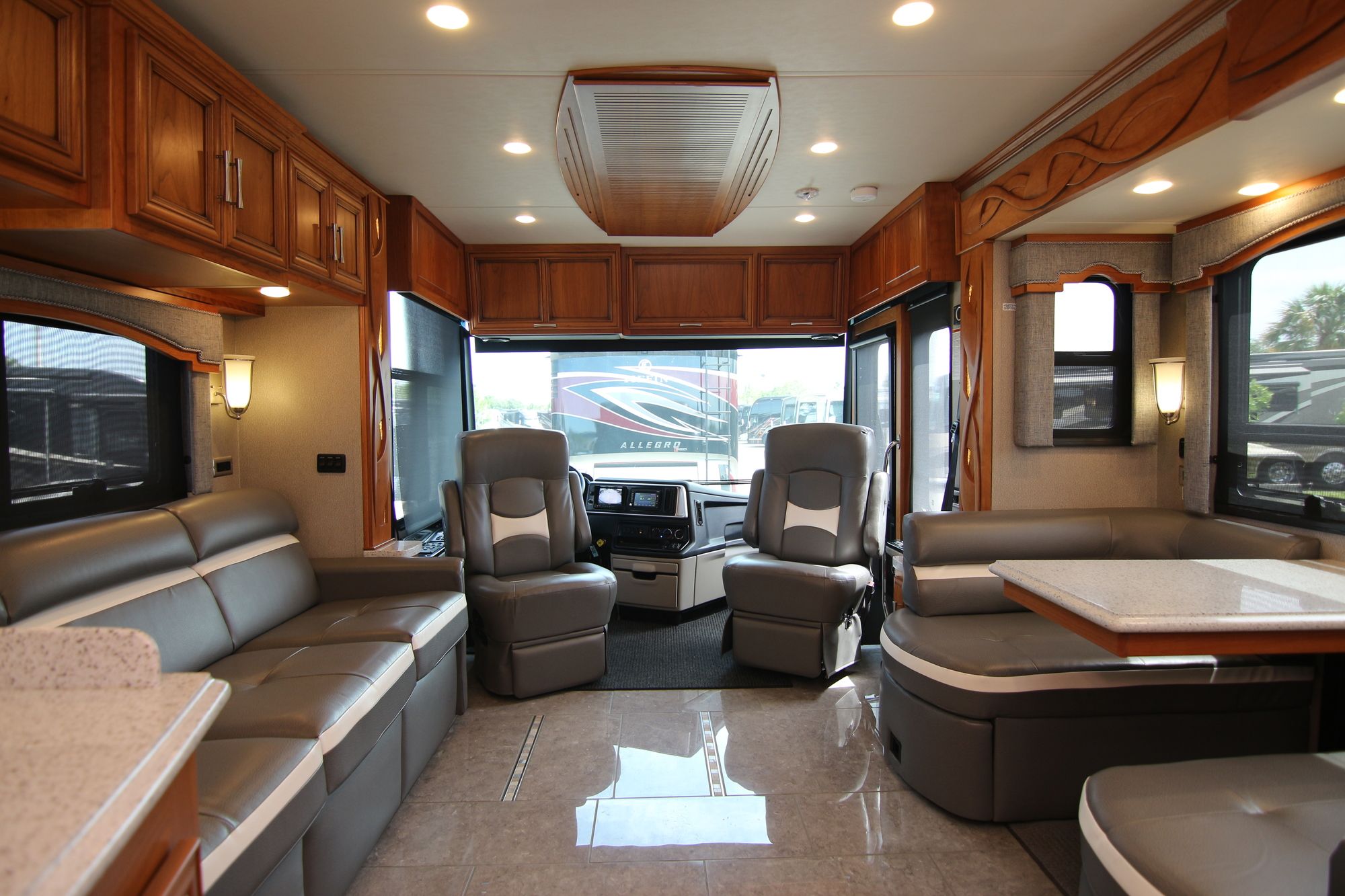 Used 2018 Newmar Ventana 3436 Class A  For Sale