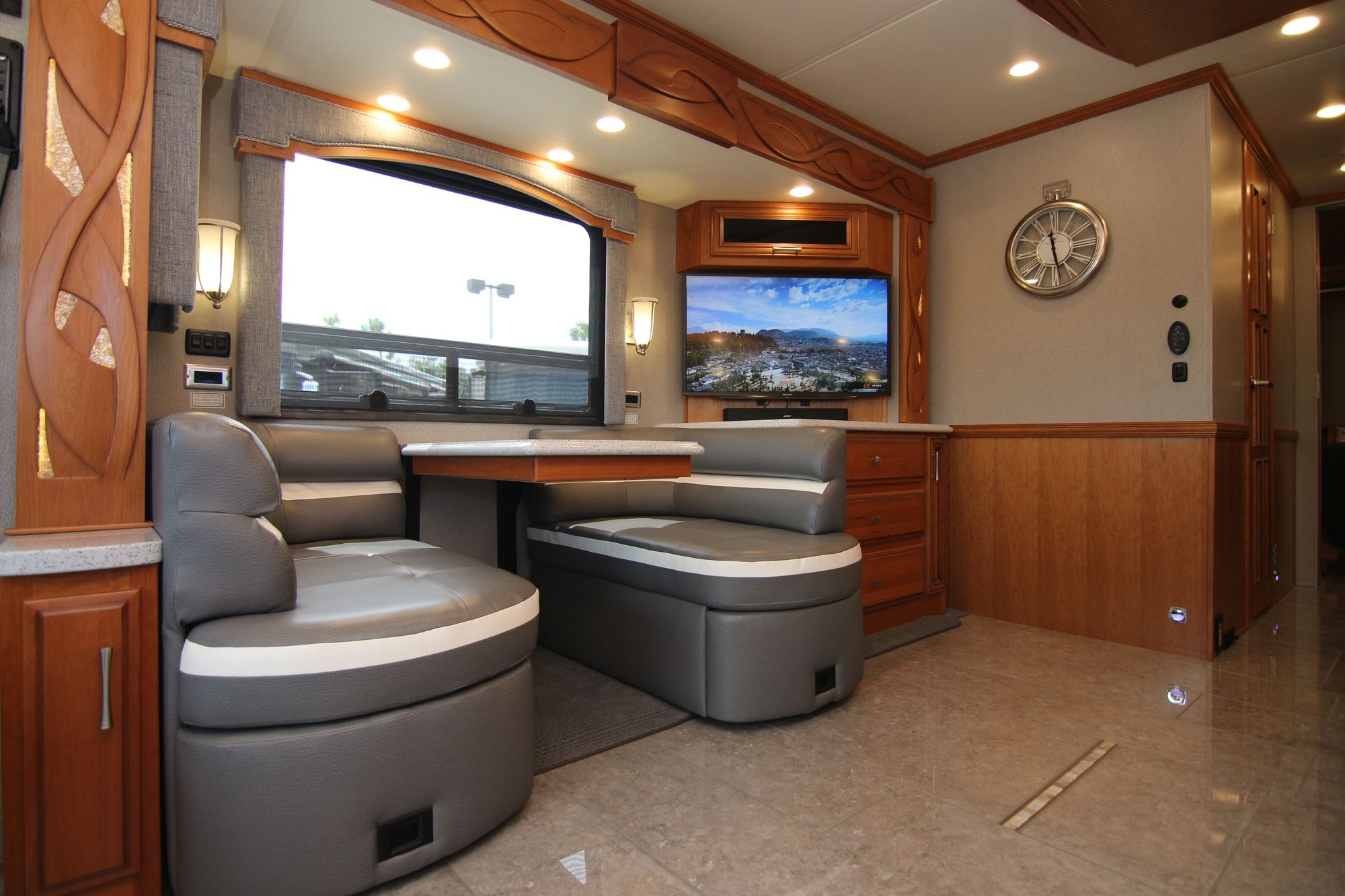 Used 2018 Newmar Ventana 3436 Class A  For Sale