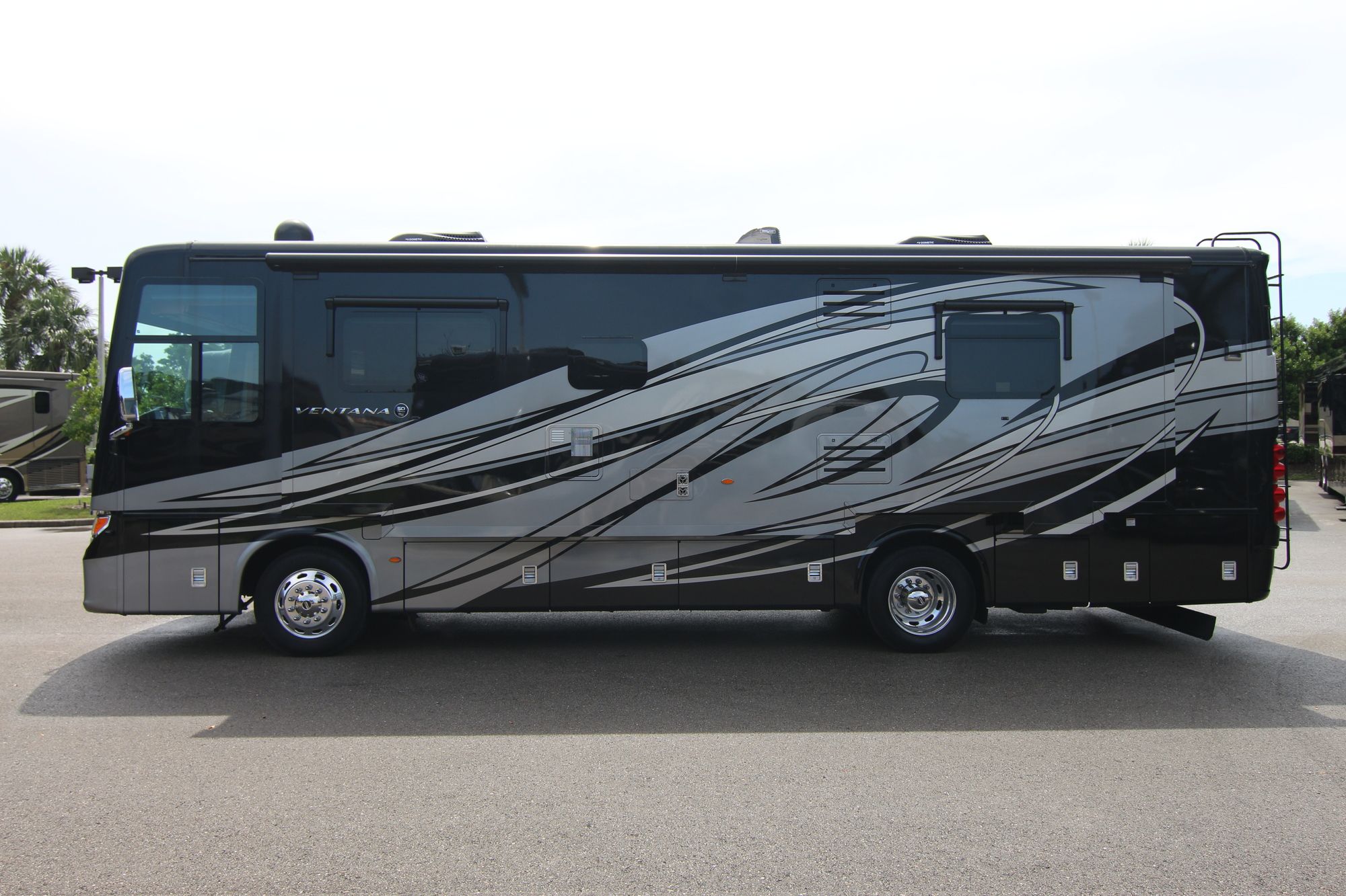 Used 2018 Newmar Ventana 3436 Class A  For Sale