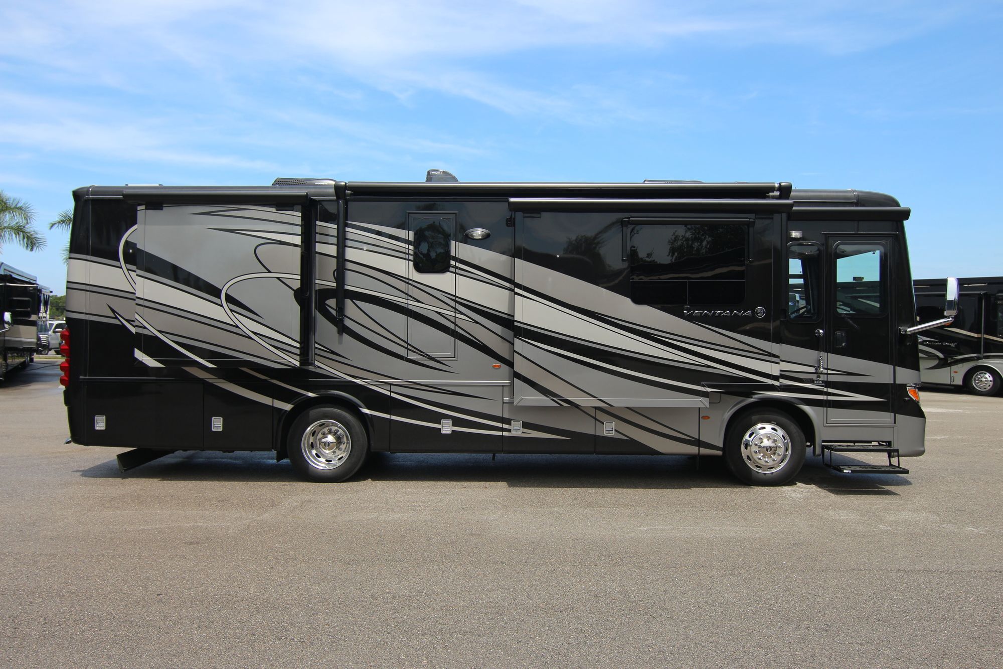 Used 2018 Newmar Ventana 3436 Class A  For Sale