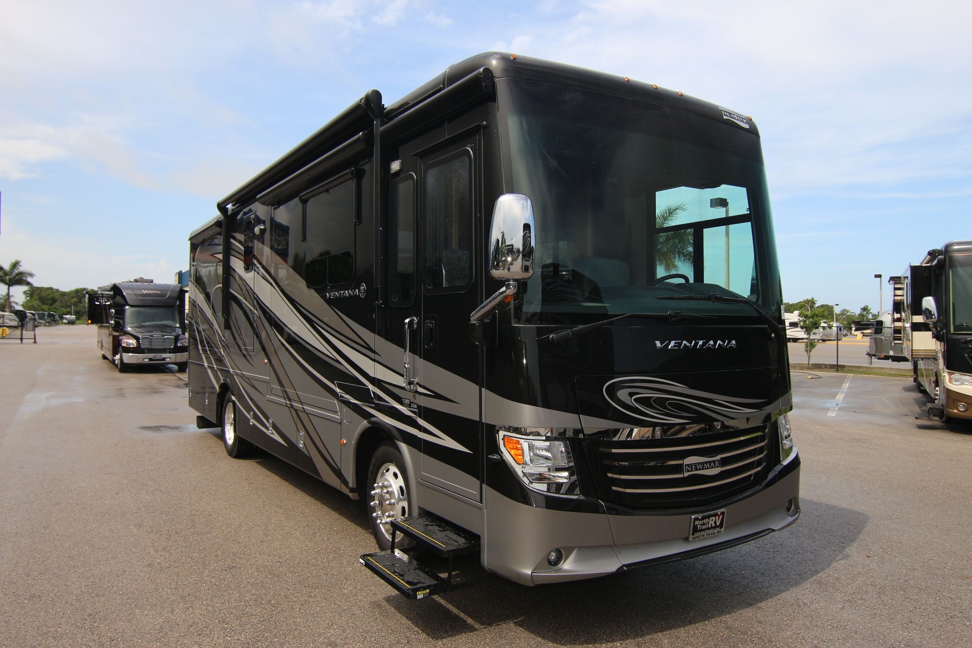 Used 2018 Newmar Ventana 3436 Class A  For Sale