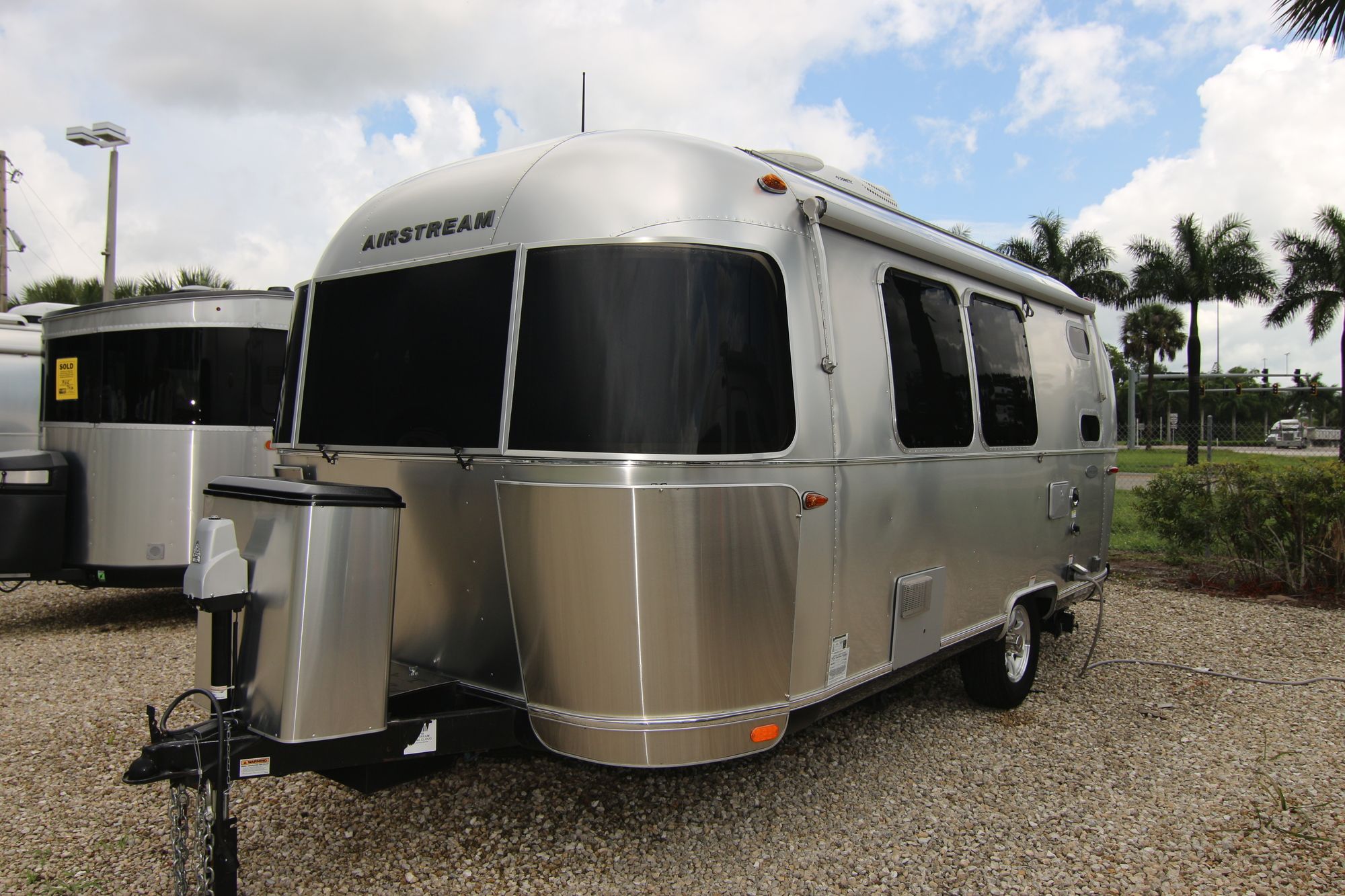 Used 2018 Airstream Flying Cloud 20FB Travel Trailer  For Sale