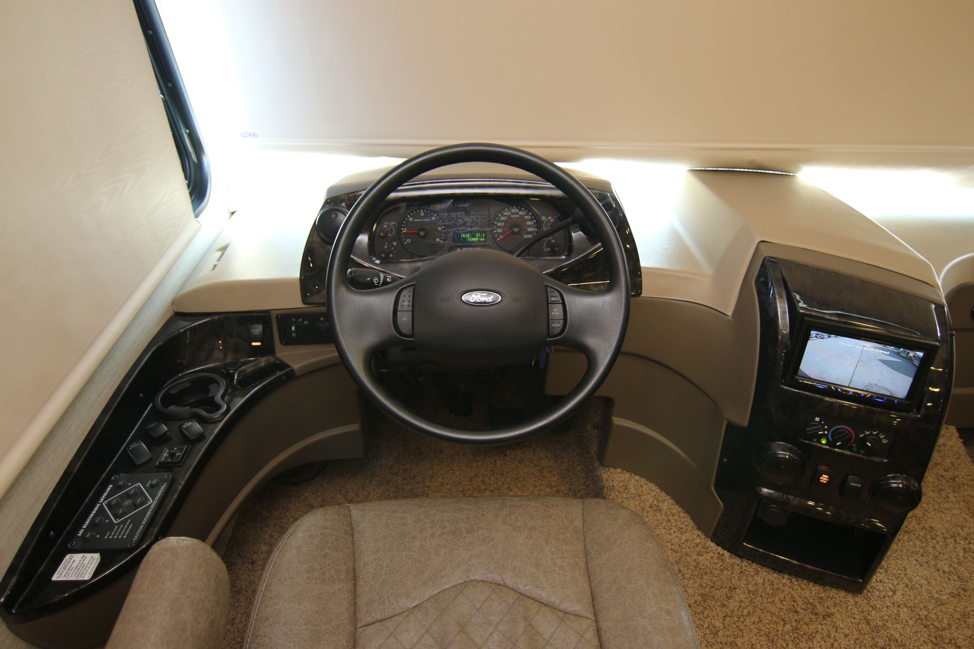 Used 2017 Jayco Alante 31V Class A  For Sale