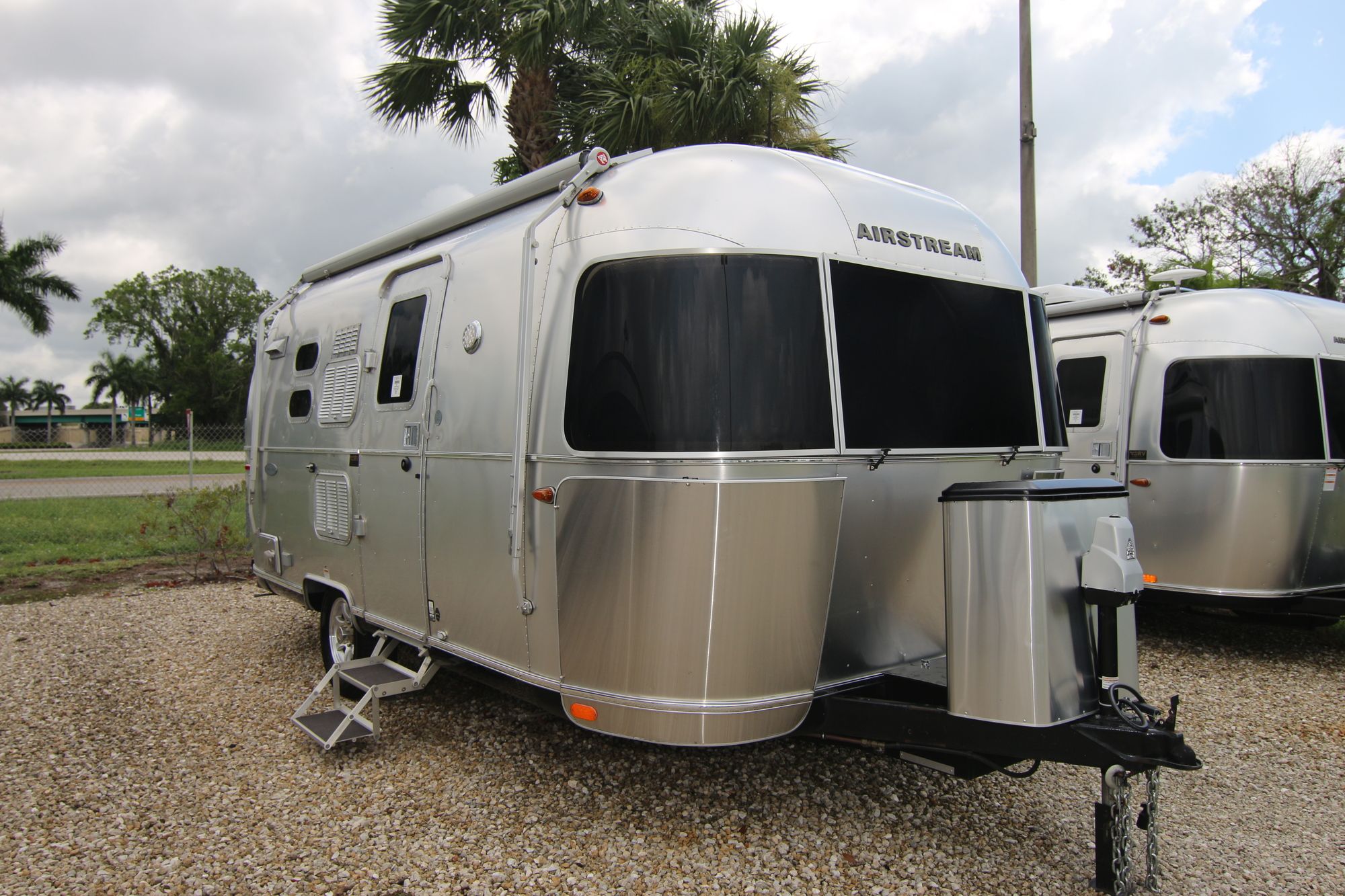 Used 2018 Airstream Flying Cloud 20FB Travel Trailer  For Sale