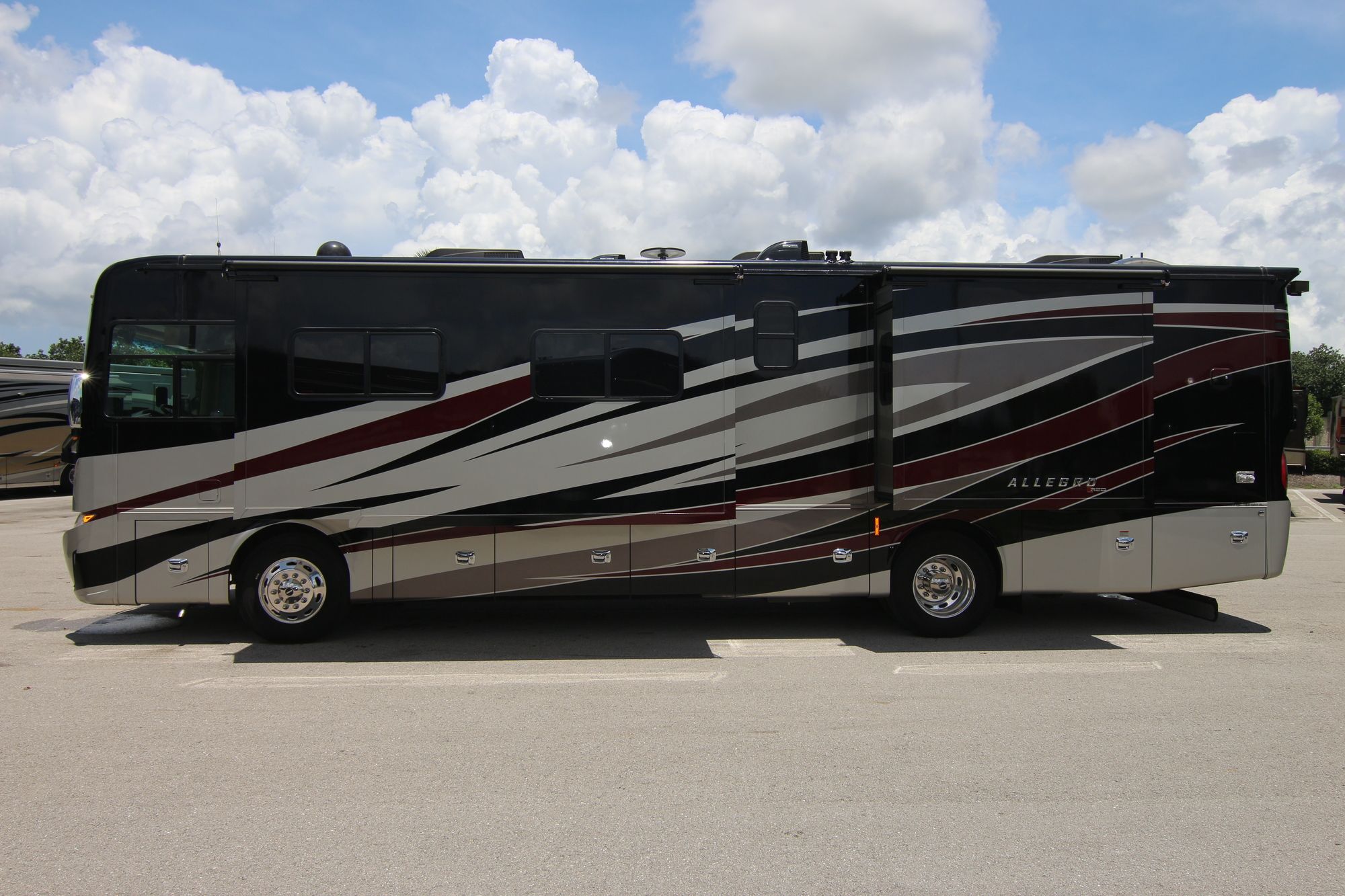 Used 2018 Tiffin Motor Homes Allegro Red 37BA Class A  For Sale