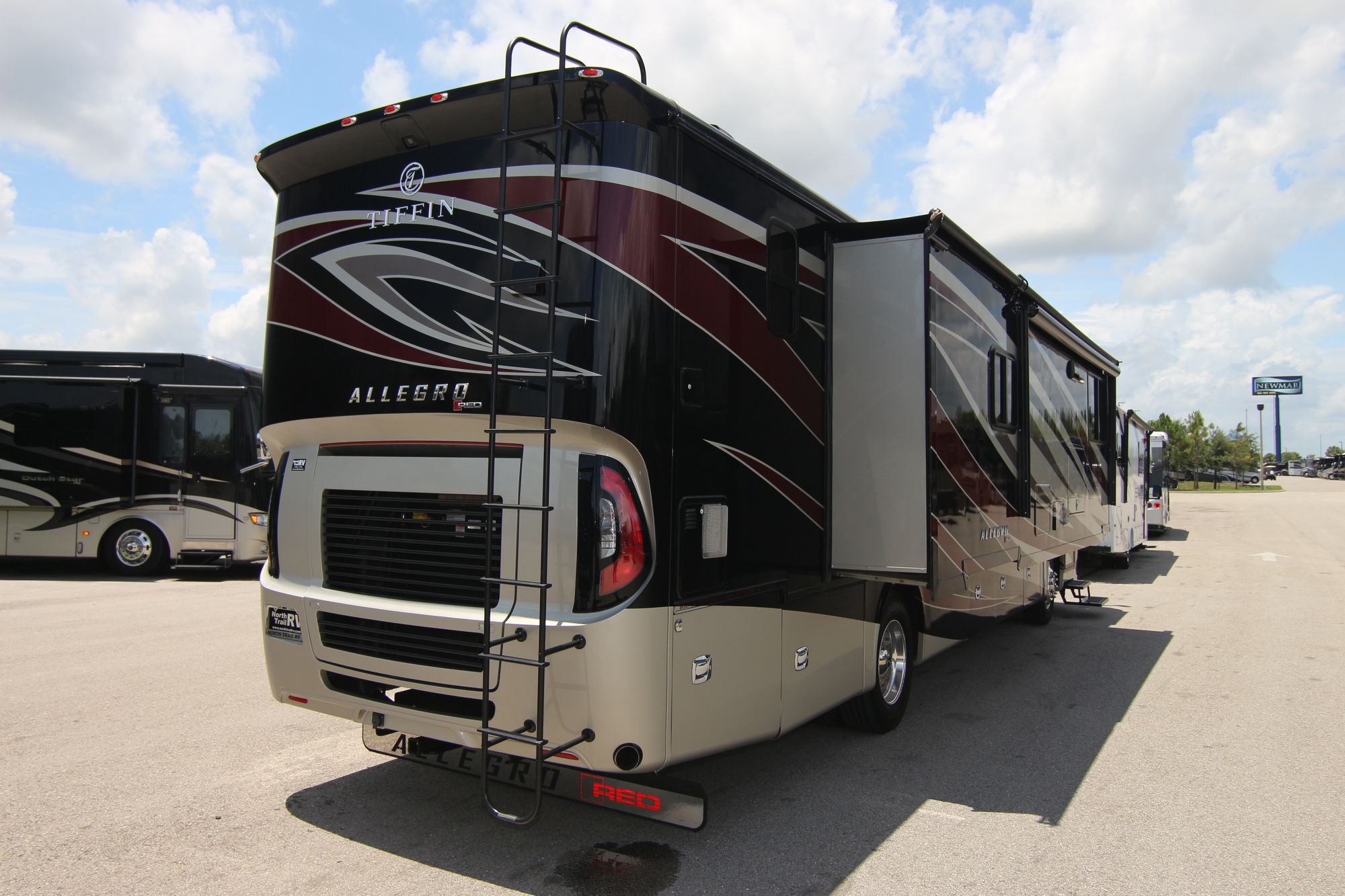 Used 2018 Tiffin Motor Homes Allegro Red 37BA Class A  For Sale