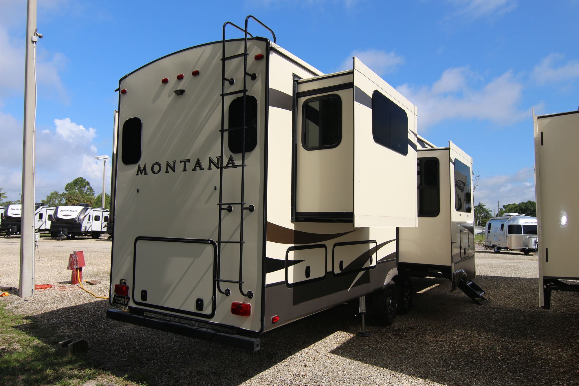 Used 2018 Keystone Montana 3791RD Fifth Wheel  For Sale