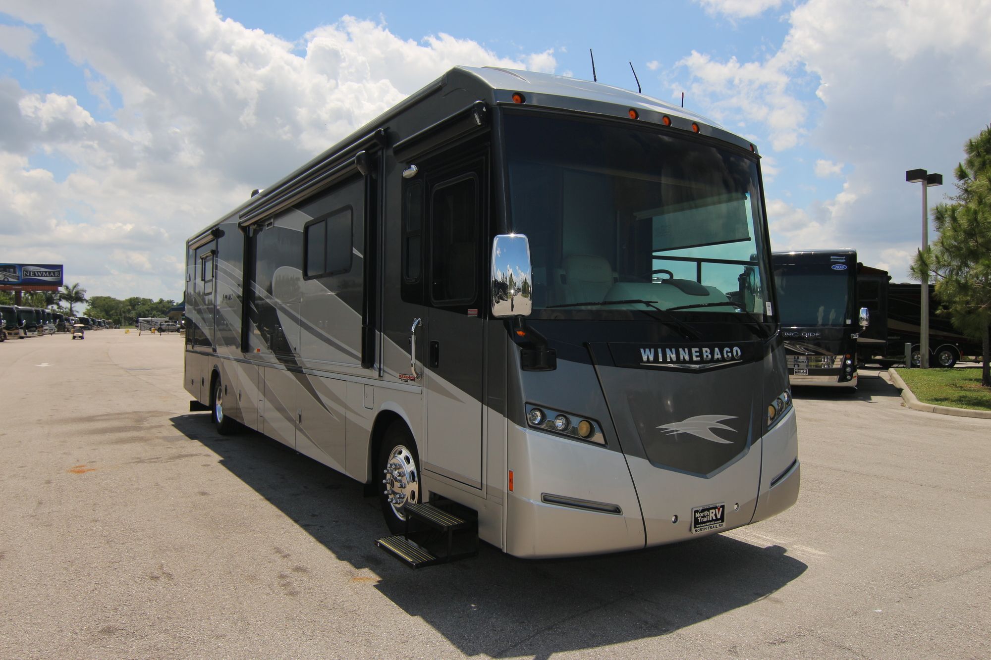 Used 2013 Winnebago Journey 40U Class A  For Sale