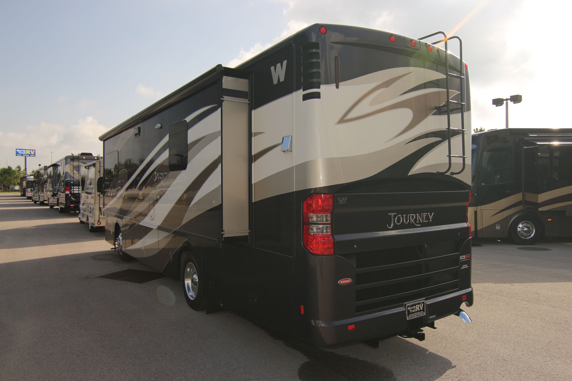 Used 2014 Winnebago Journey 34B Class A  For Sale