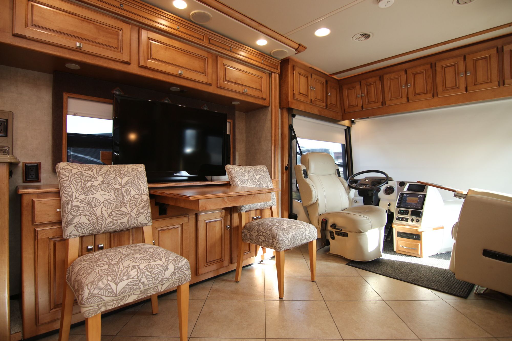 Used 2014 Winnebago Journey 34B Class A  For Sale