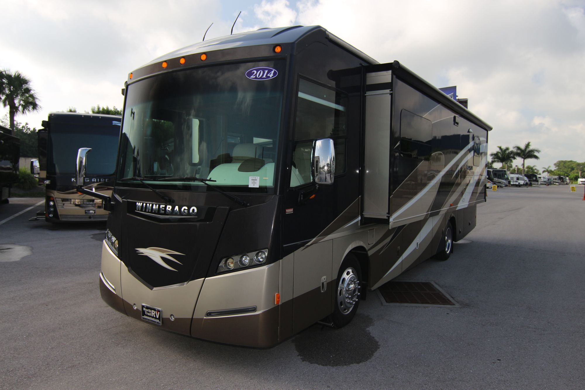 Used 2014 Winnebago Journey 34B Class A  For Sale