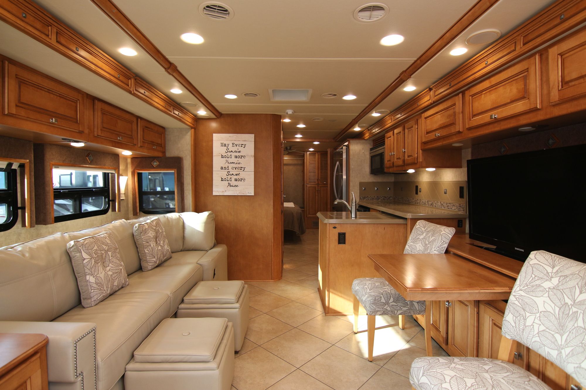 Used 2014 Winnebago Journey 34B Class A  For Sale