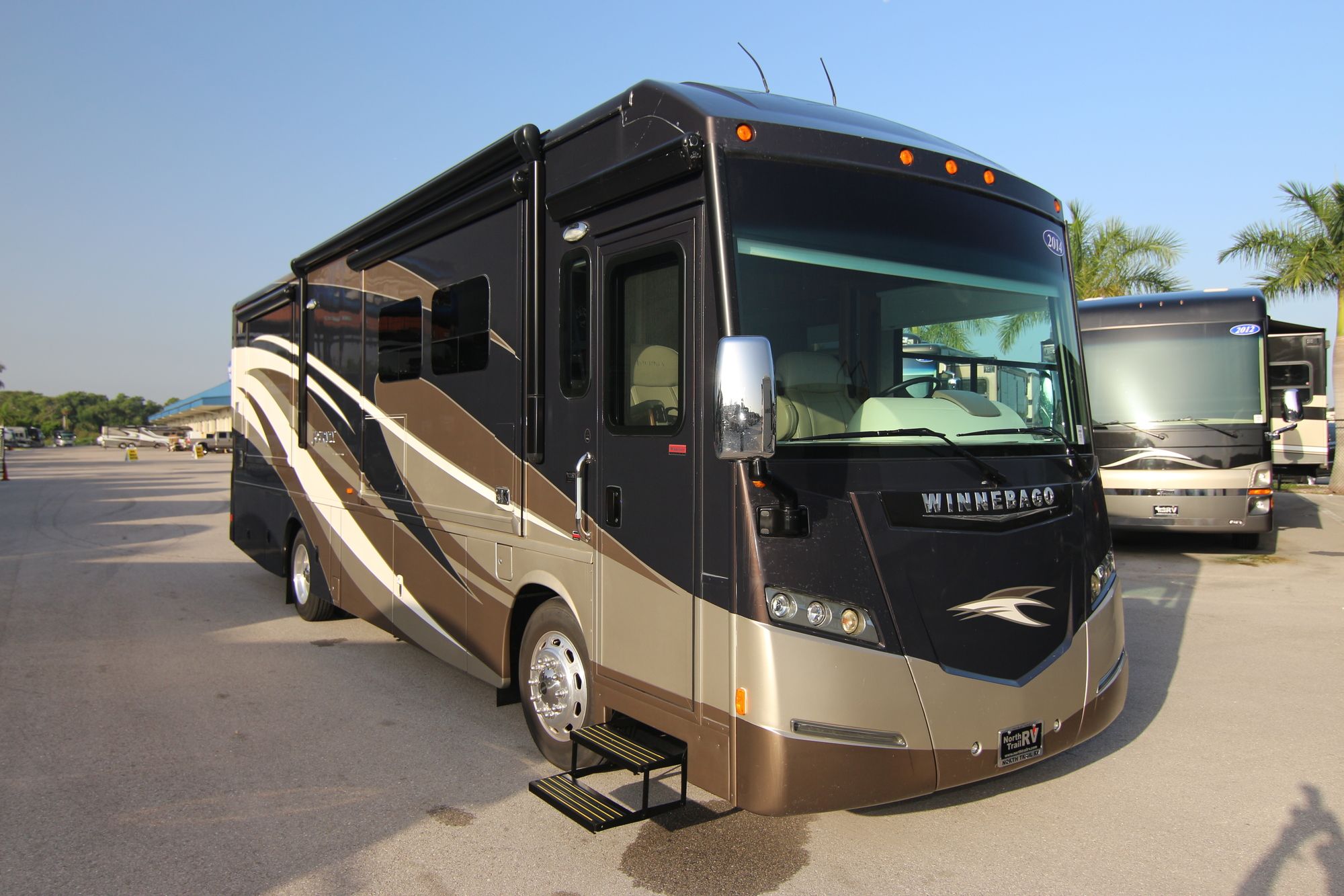 Used 2014 Winnebago Journey 34B Class A  For Sale