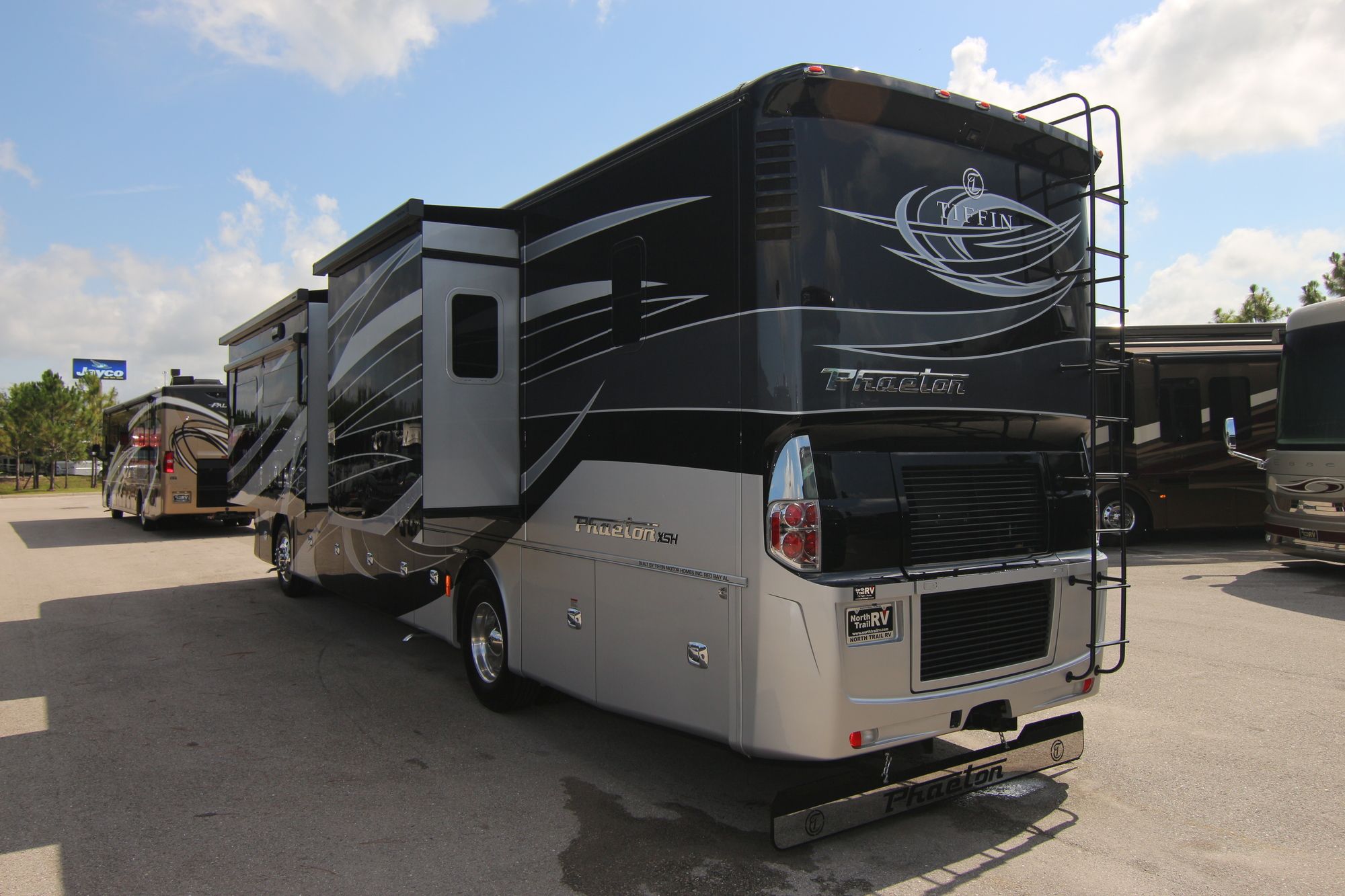 New 2019 Tiffin Motor Homes Phaeton 40IH Class A  For Sale