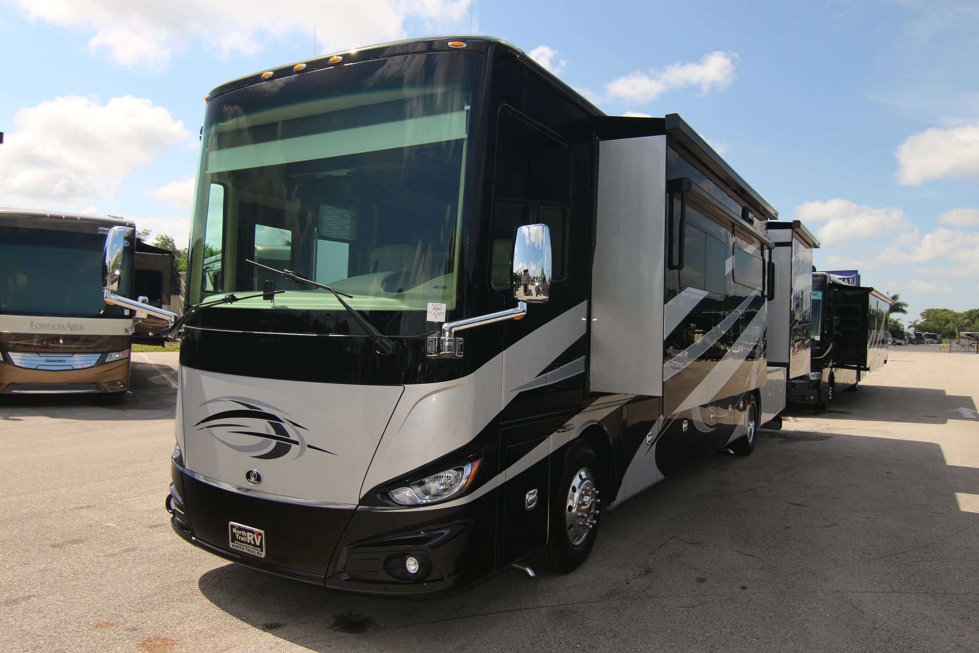 New 2019 Tiffin Motor Homes Phaeton 40IH Class A  For Sale