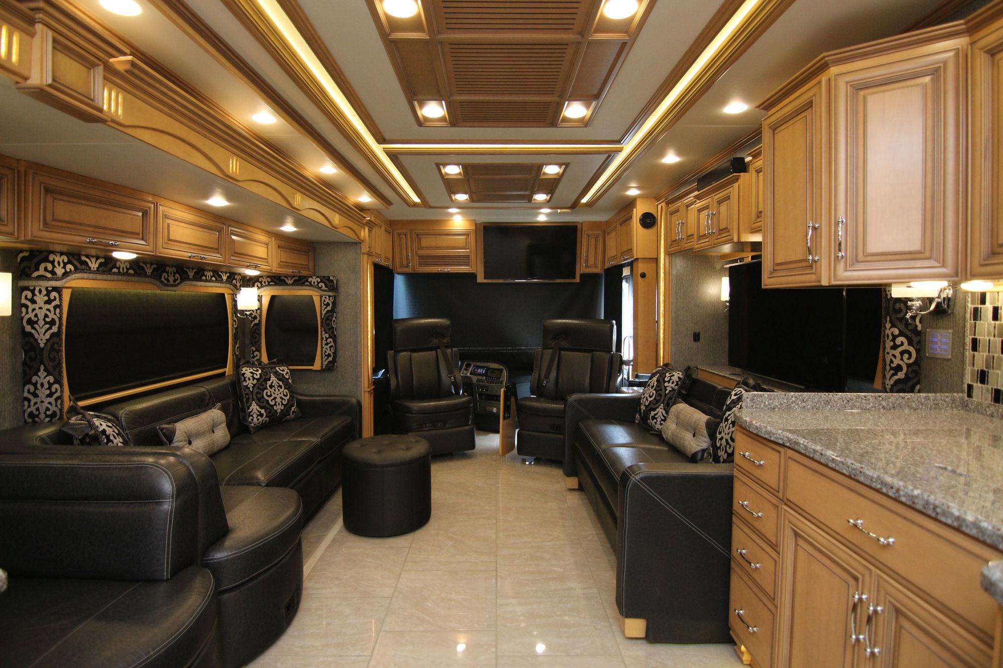 Used 2016 Newmar Mountain Aire 4553 Class A  For Sale