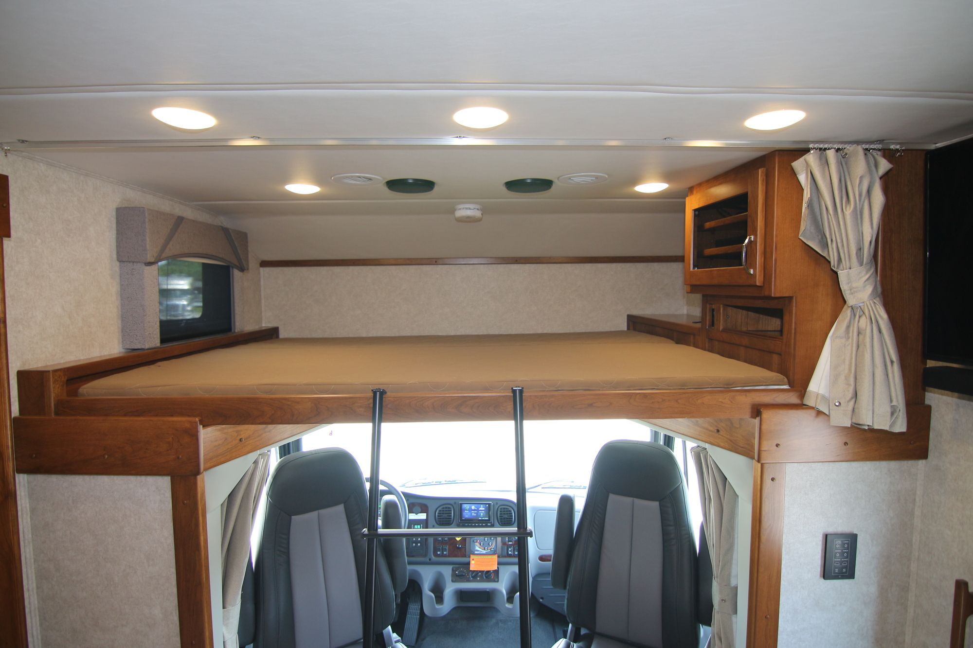 New 2020 Renegade Rv Valencia 38RW Super C  For Sale