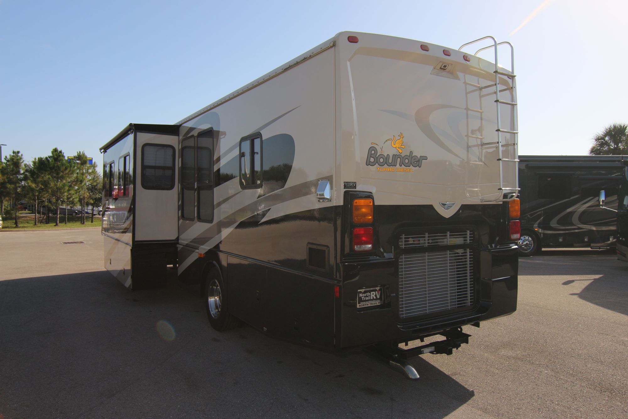 Used 2008 Fleetwood Bounder 36D Class A  For Sale