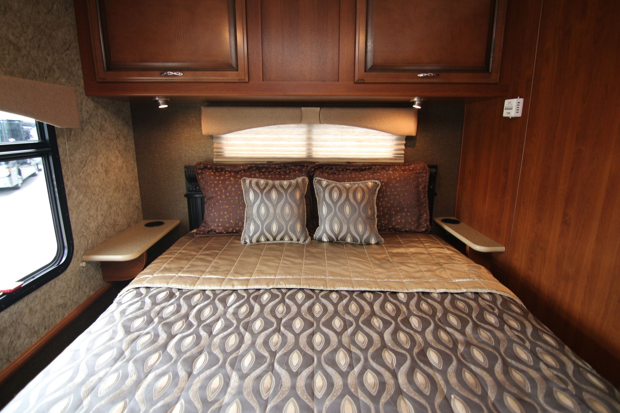 Used 2015 Fleetwood Terra 31C Class A  For Sale