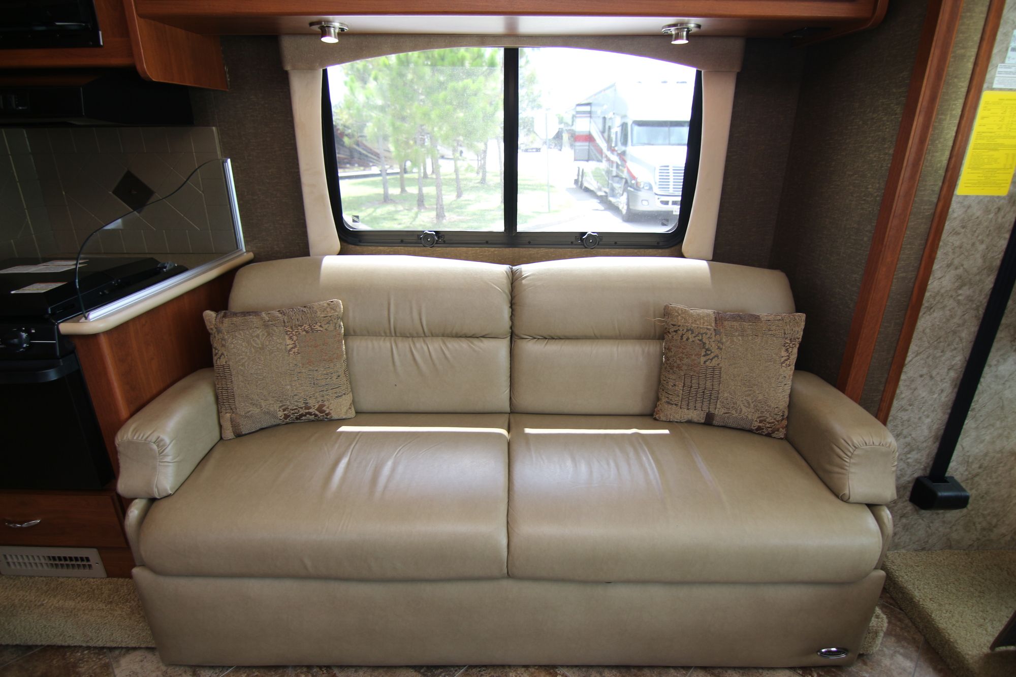 Used 2015 Fleetwood Terra 31C Class A  For Sale