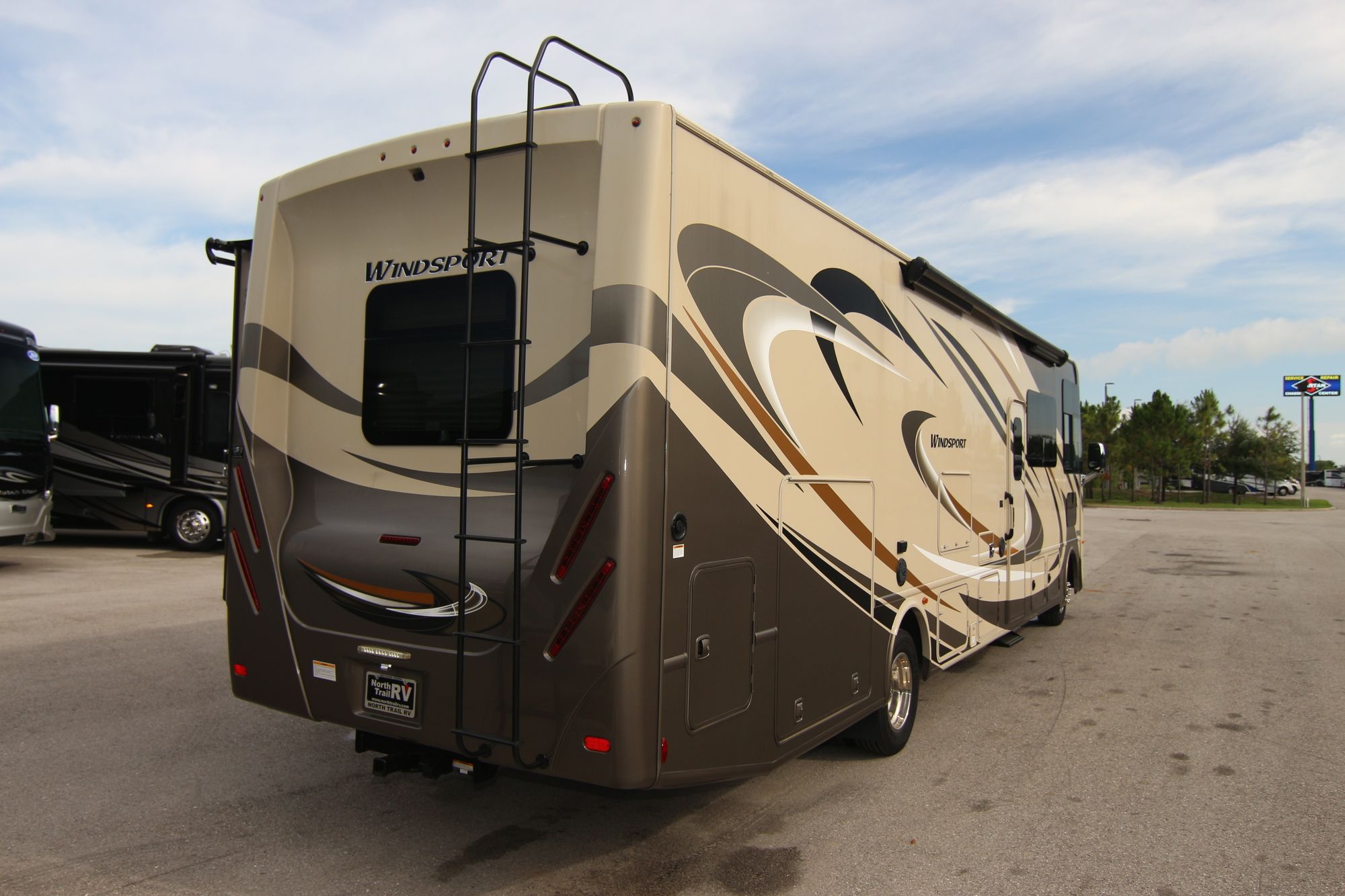 Used 2018 Thor Windsport 34J Class A  For Sale