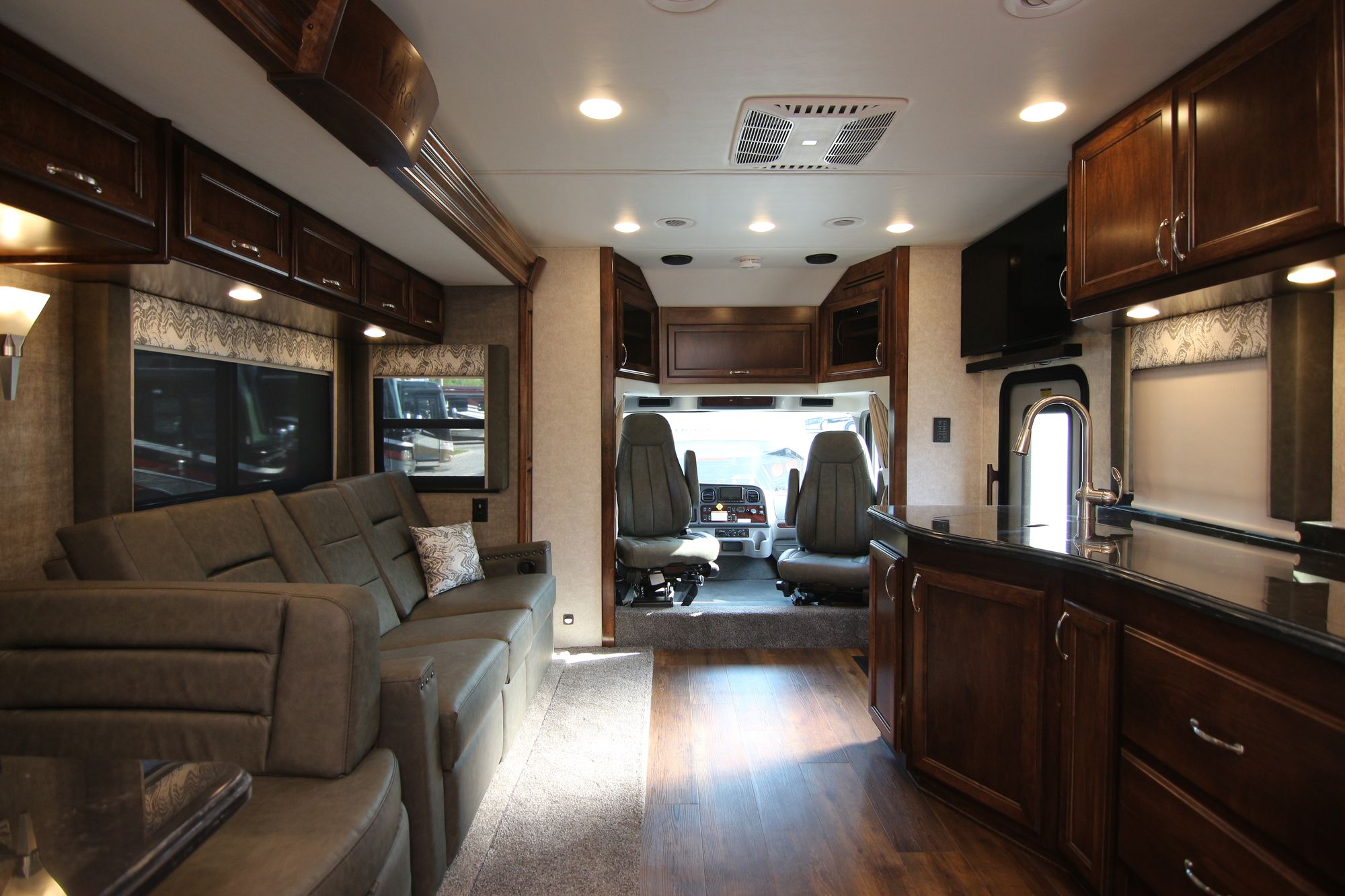 New 2020 Renegade Rv Verona 40VBH Super C  For Sale