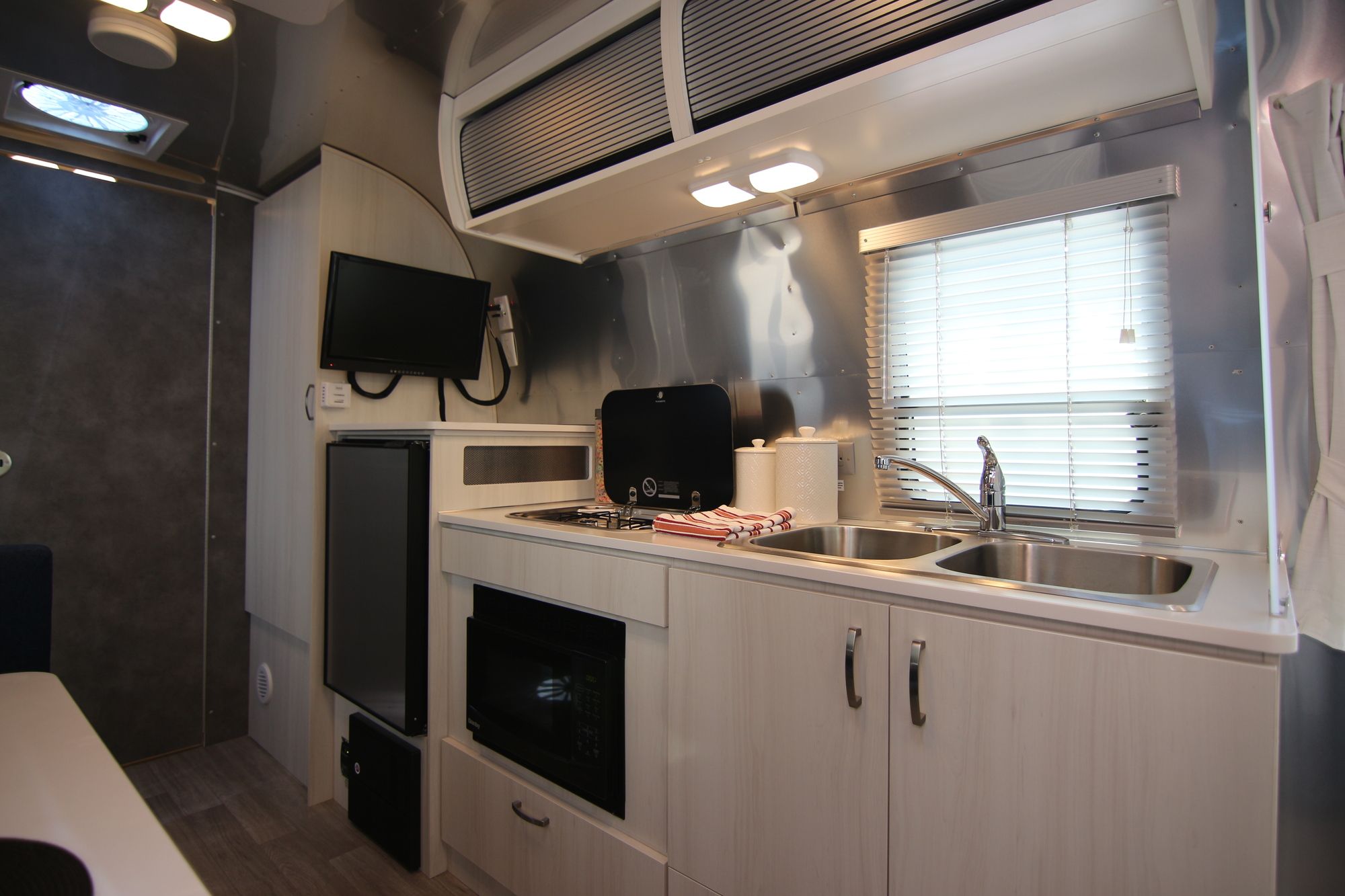 New 2020 Airstream Bambi 22FB Travel Trailer  For Sale