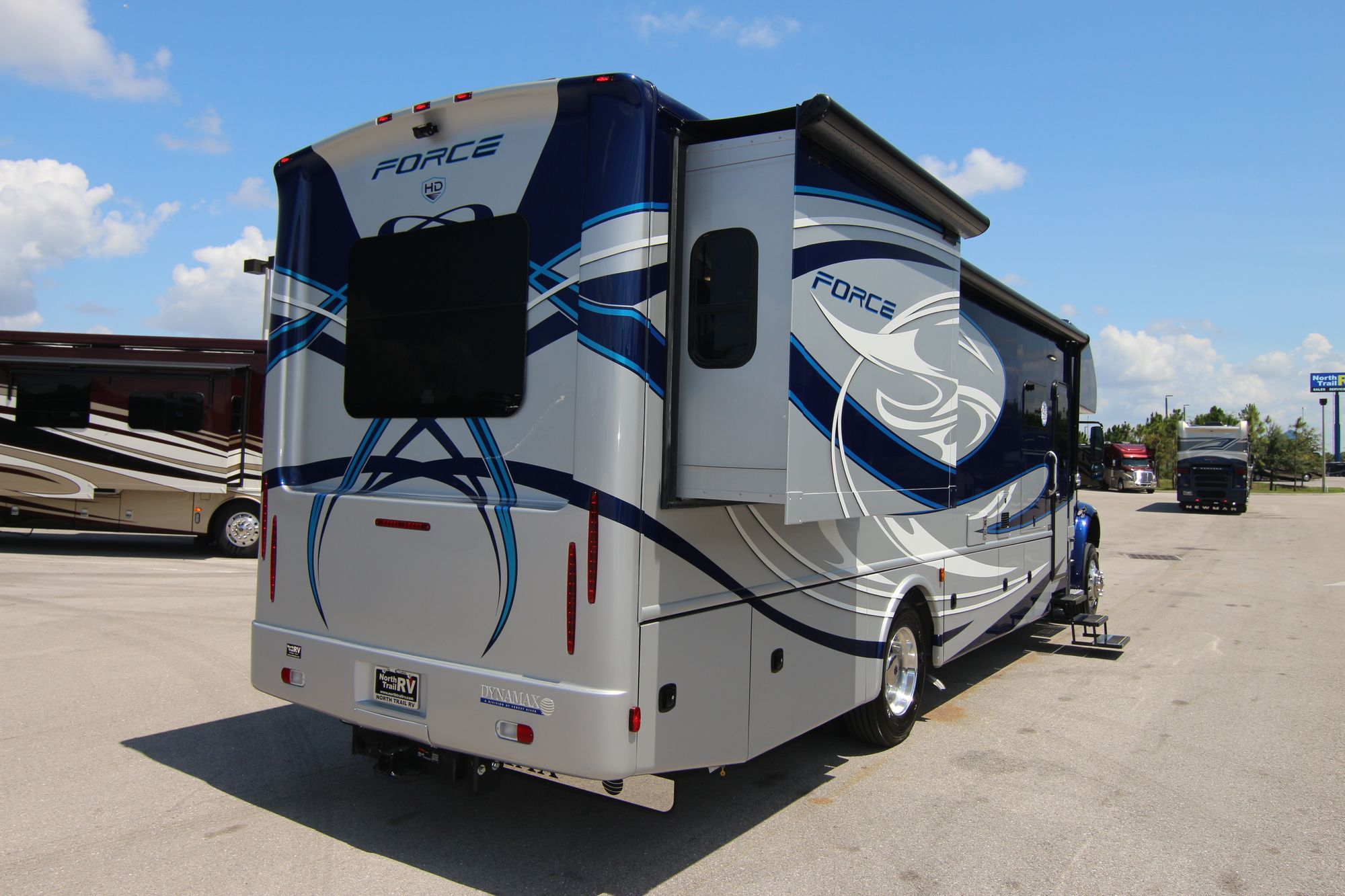 New 2020 Dynamax Force 34KDHD Super C  For Sale