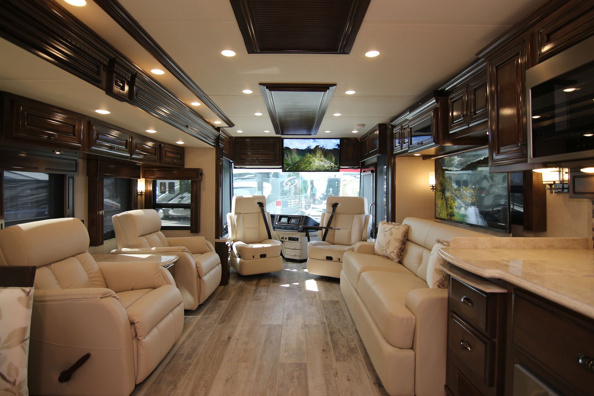 New 2019 Newmar Dutch Star 4369 Class A  For Sale