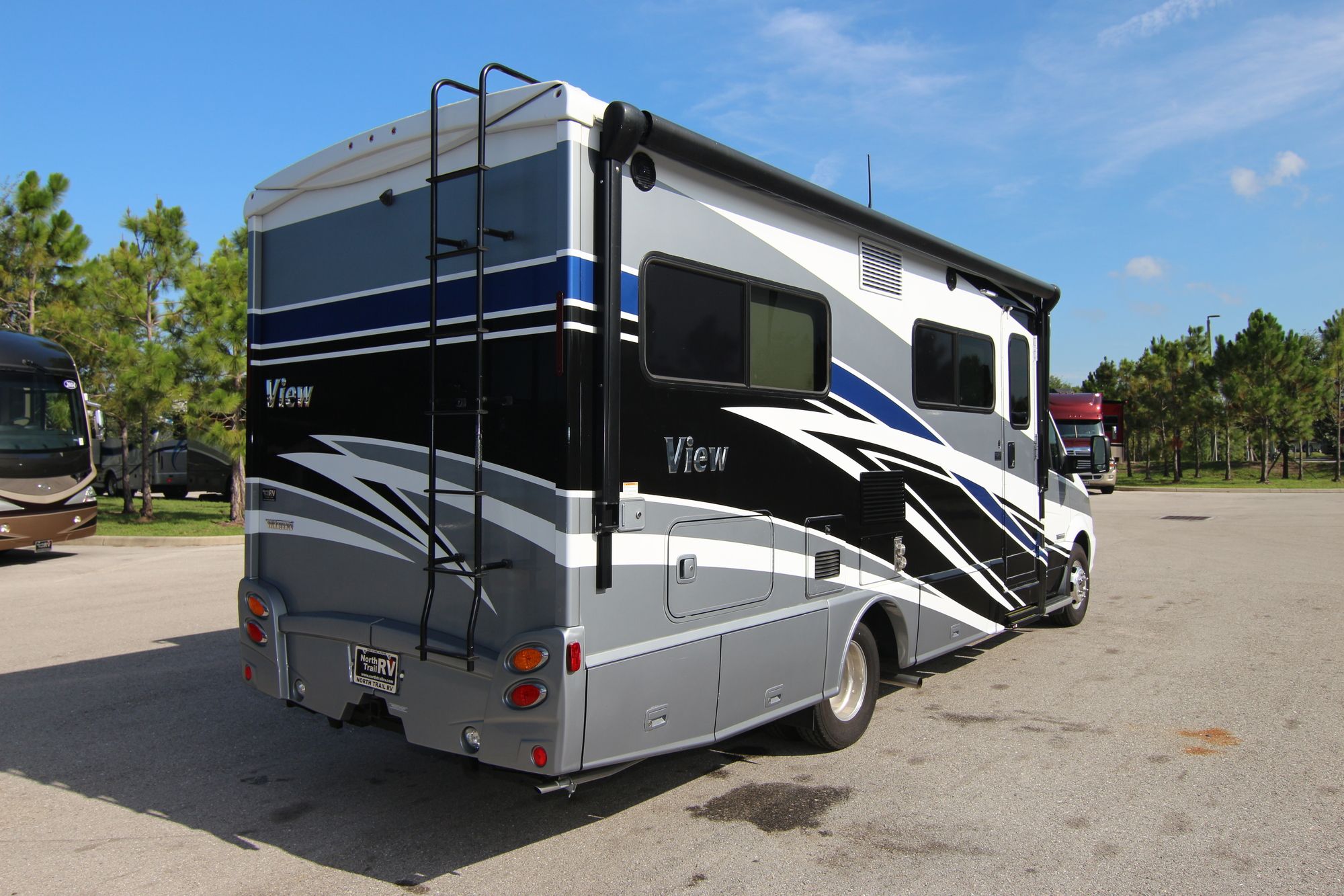 Used 2018 Winnebago View 24J Class C  For Sale